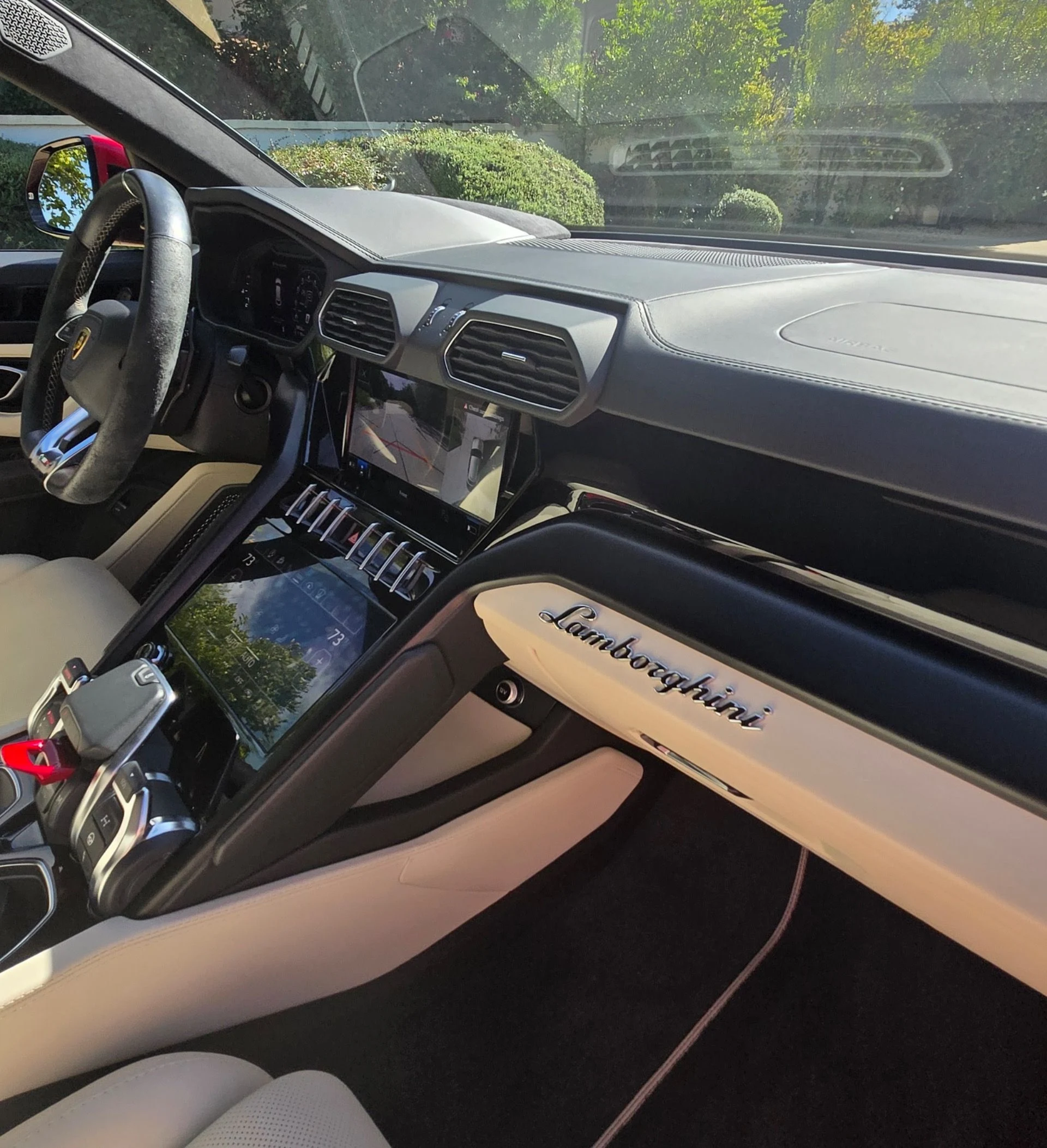 mph003_2822298184_Used_2022_Lamborghini_Urus_1761951783_34c902993d