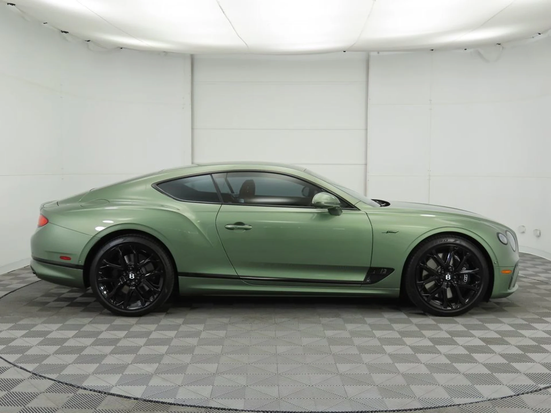 mph003_2833350588_used_2024_bentley_continental_gtspeedcoupe_8119_22512898_4_1024_4e605fee4b