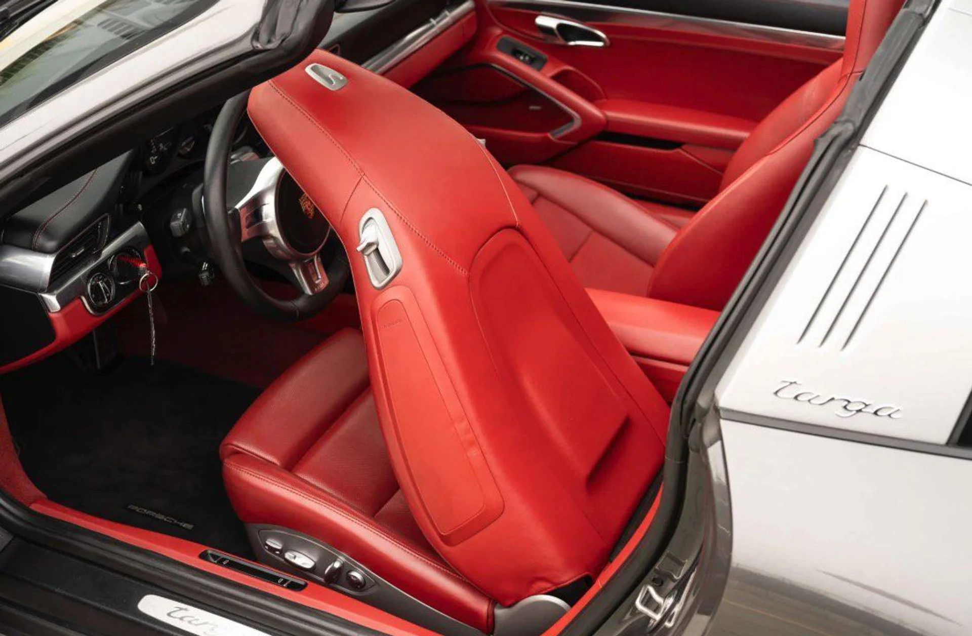 mph003_2844681302_3585924627a393458d37022423ba4676x_e40e0add78