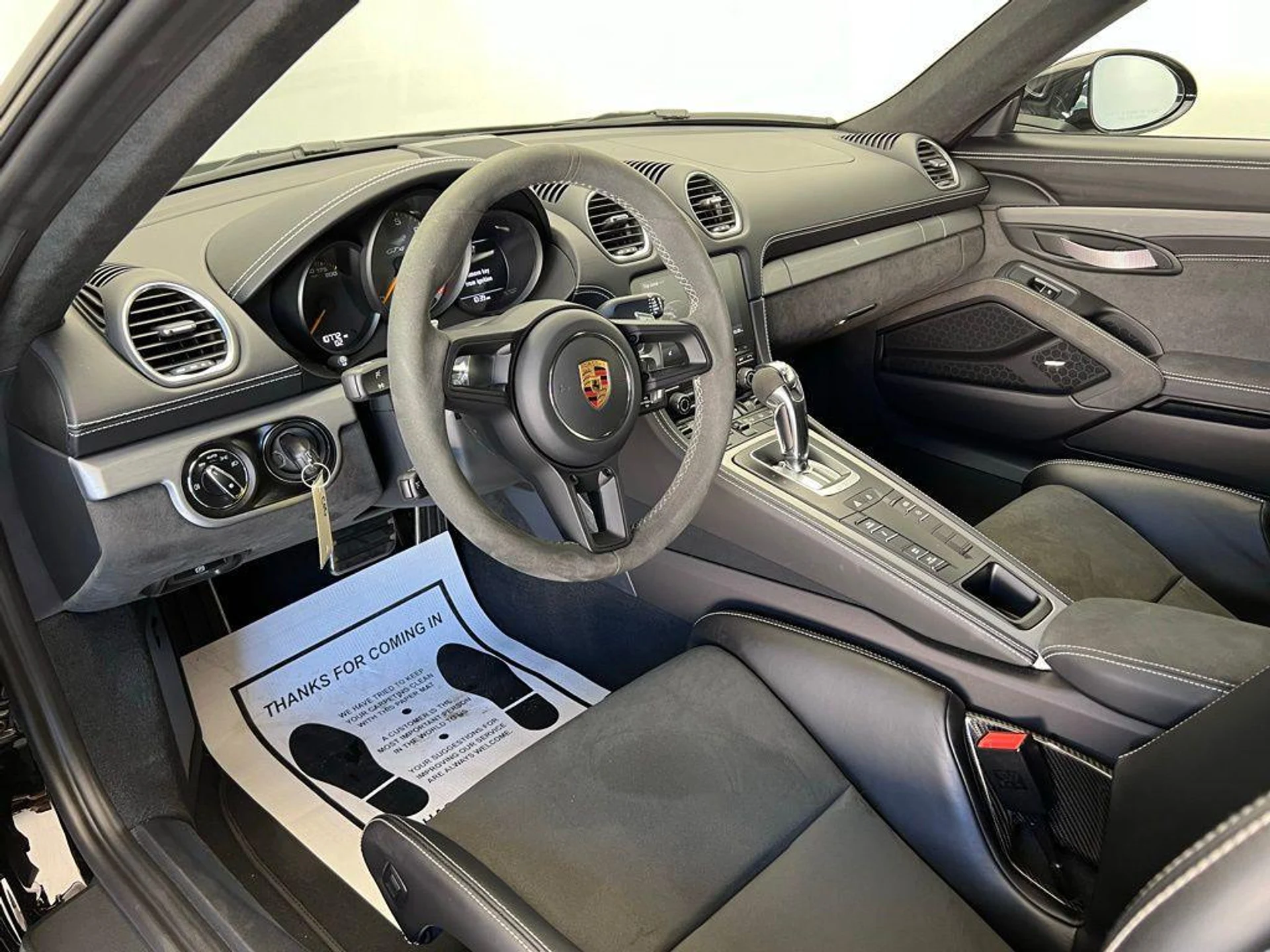 mph003_2866804498_1za_Tmlu_CI_2q_F0_JY_Cblyza_TE_4f_HM_6827afd29b