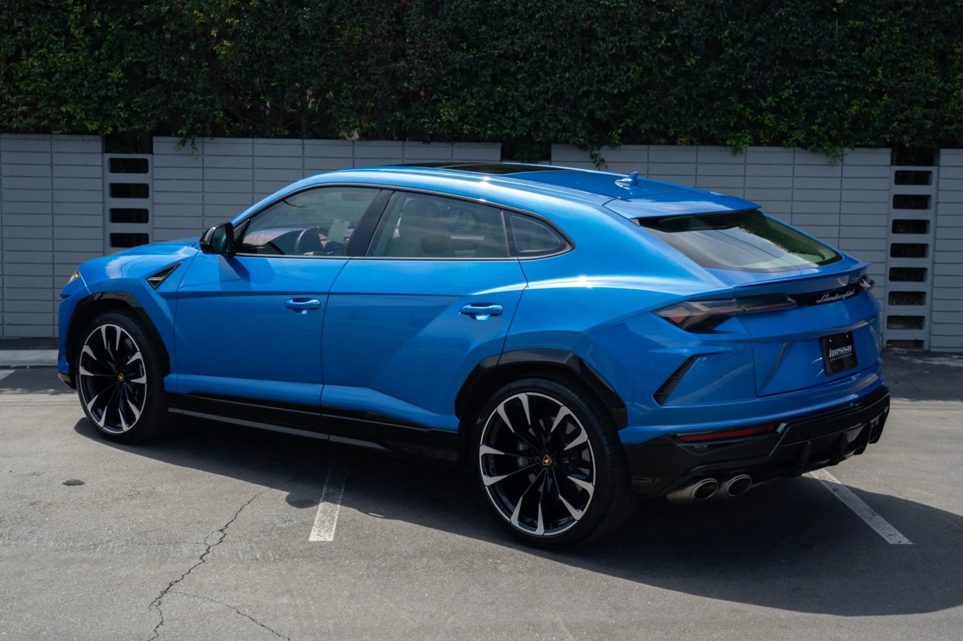 mph003_2876895732_Used_2021_Lamborghini_Urus_1756334741_ade66dda96