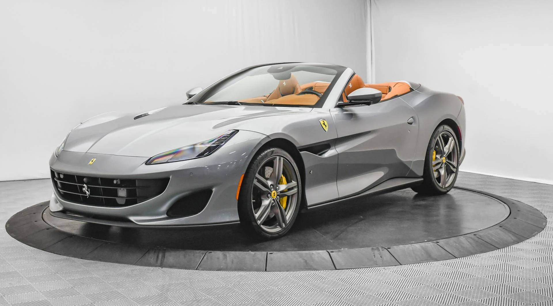 mph003_2885136885_Used_2021_Ferrari_Portofino_1754553801_6a554a3378