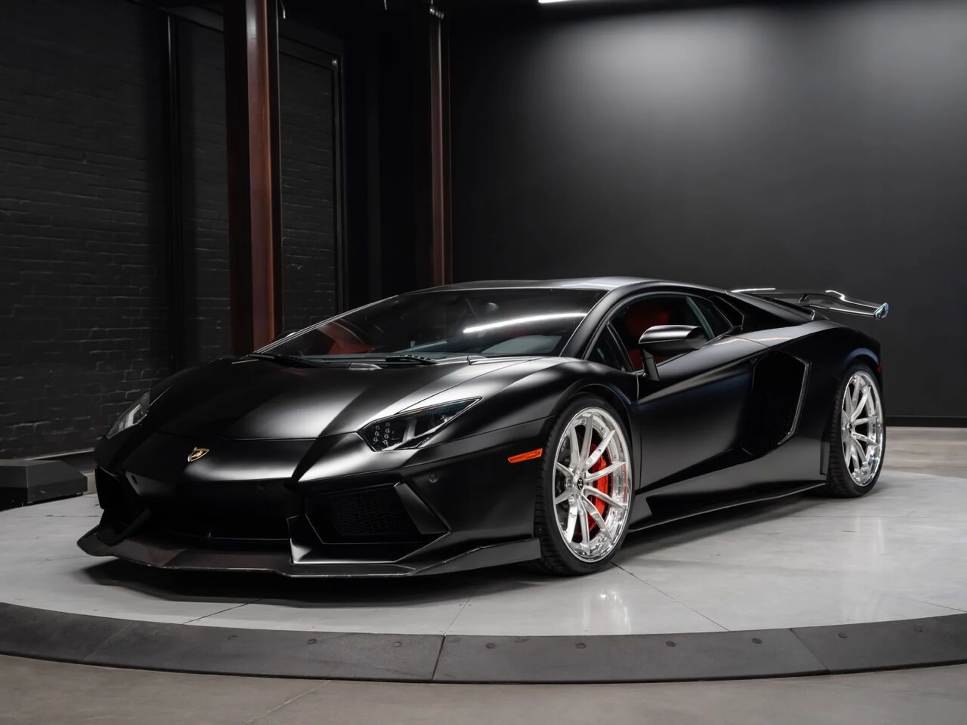 mph003_2887744571_lamborghini_aventador_2015_e51c5cbb43