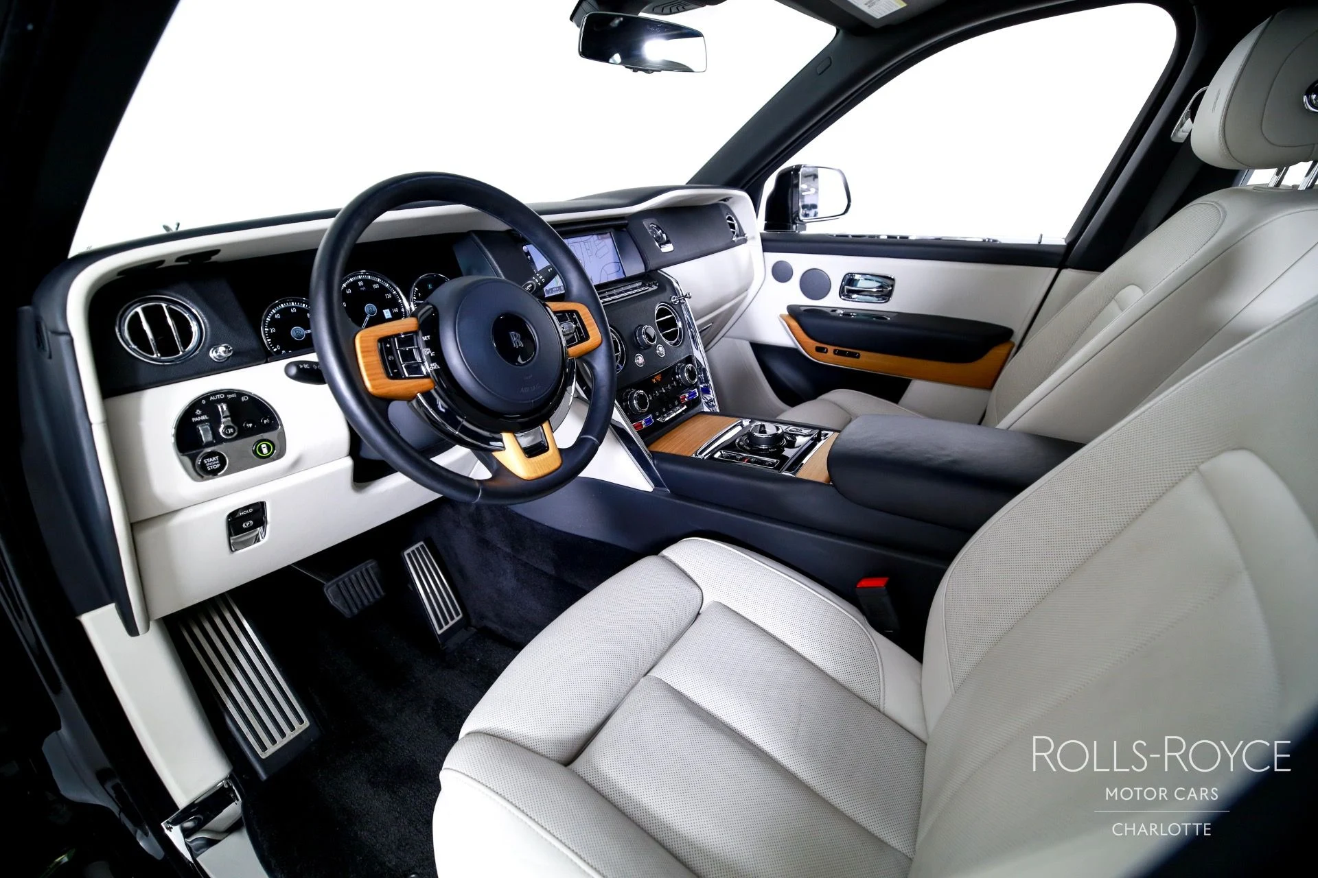 mph003_2888061023_Used_2019_Rolls_Royce_Cullinan_1754411729_be734f38e0