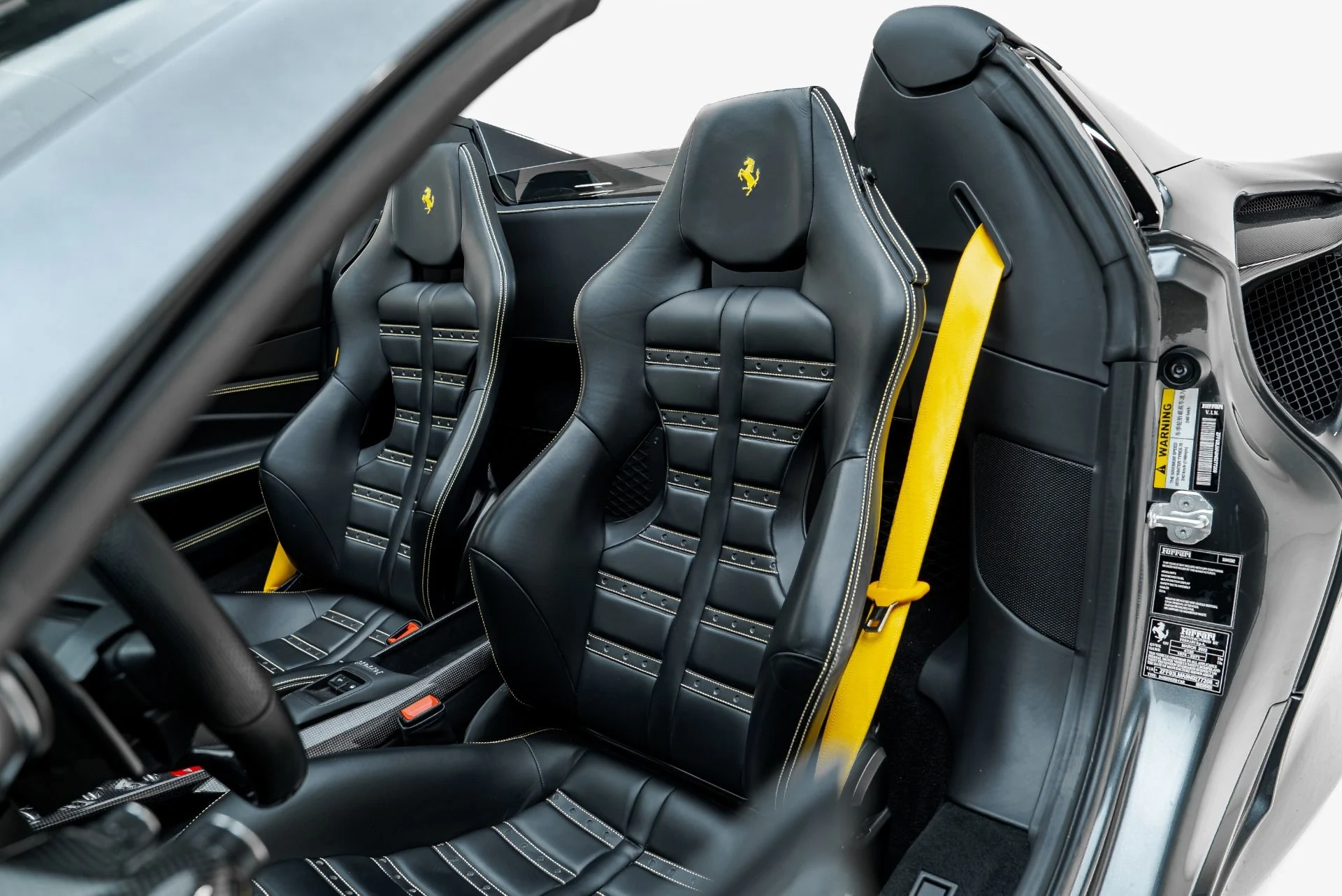 mph003_2888516341_Used_2022_Ferrari_F8_Spider_1788910556_a76962df35