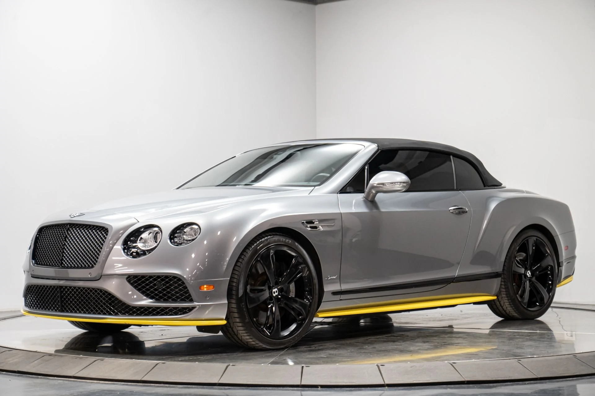 mph003_2888871921_Used_2017_Bentley_Continental_GT_Speed_1758223196_b8ddb5aaec