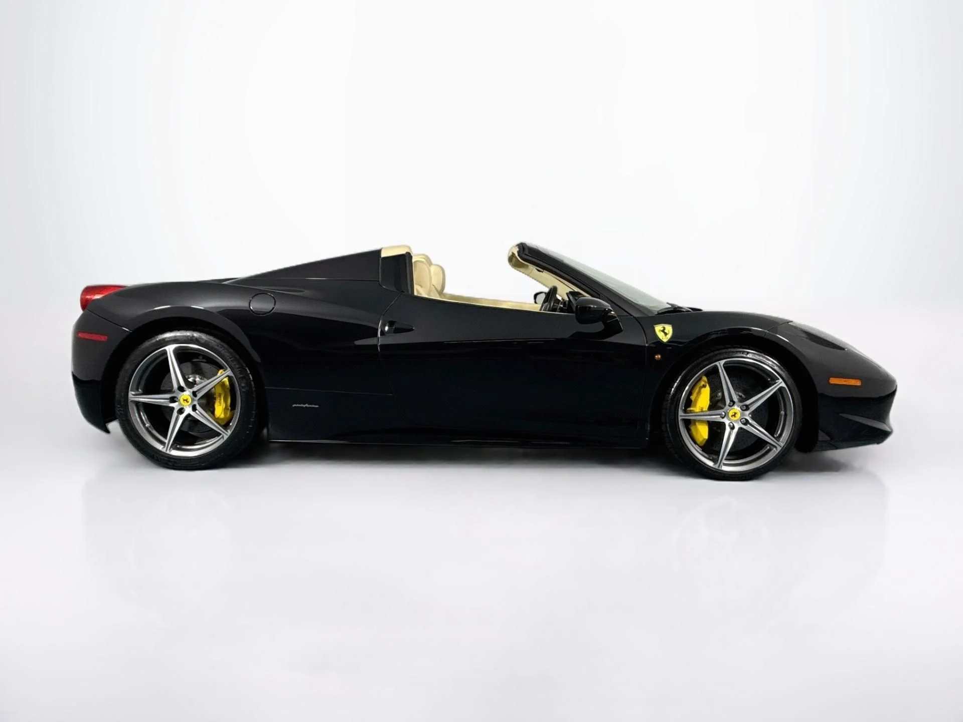 mph003_2896656334_Used_2012_Ferrari_458_Spider_1790030277_b571dfdcc7