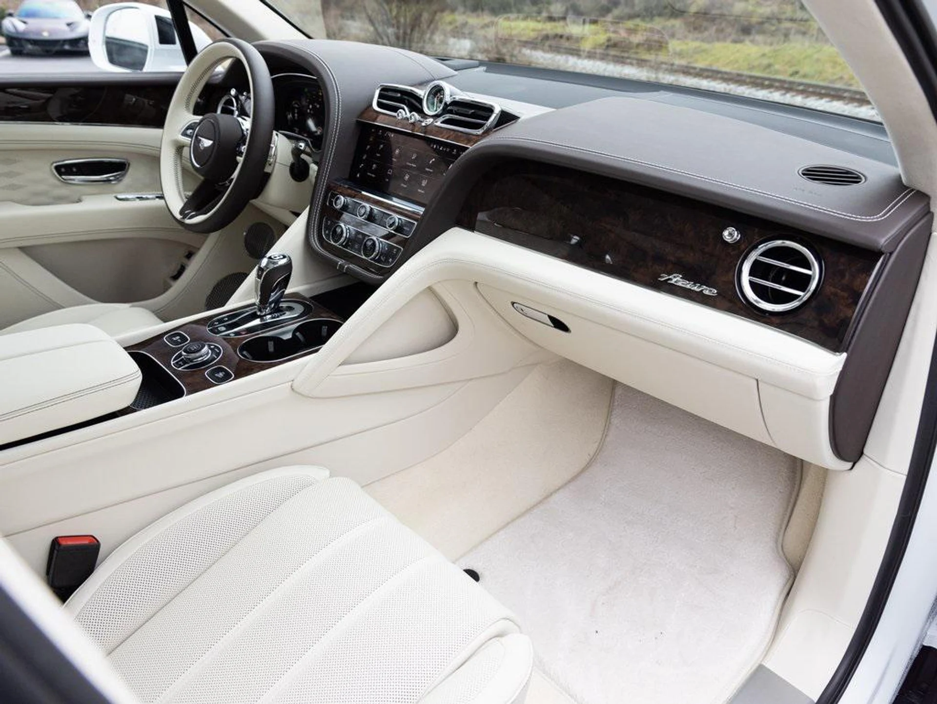 mph003_2909444059_403809831_67c233de6b5617b02de63629_9948e00ede