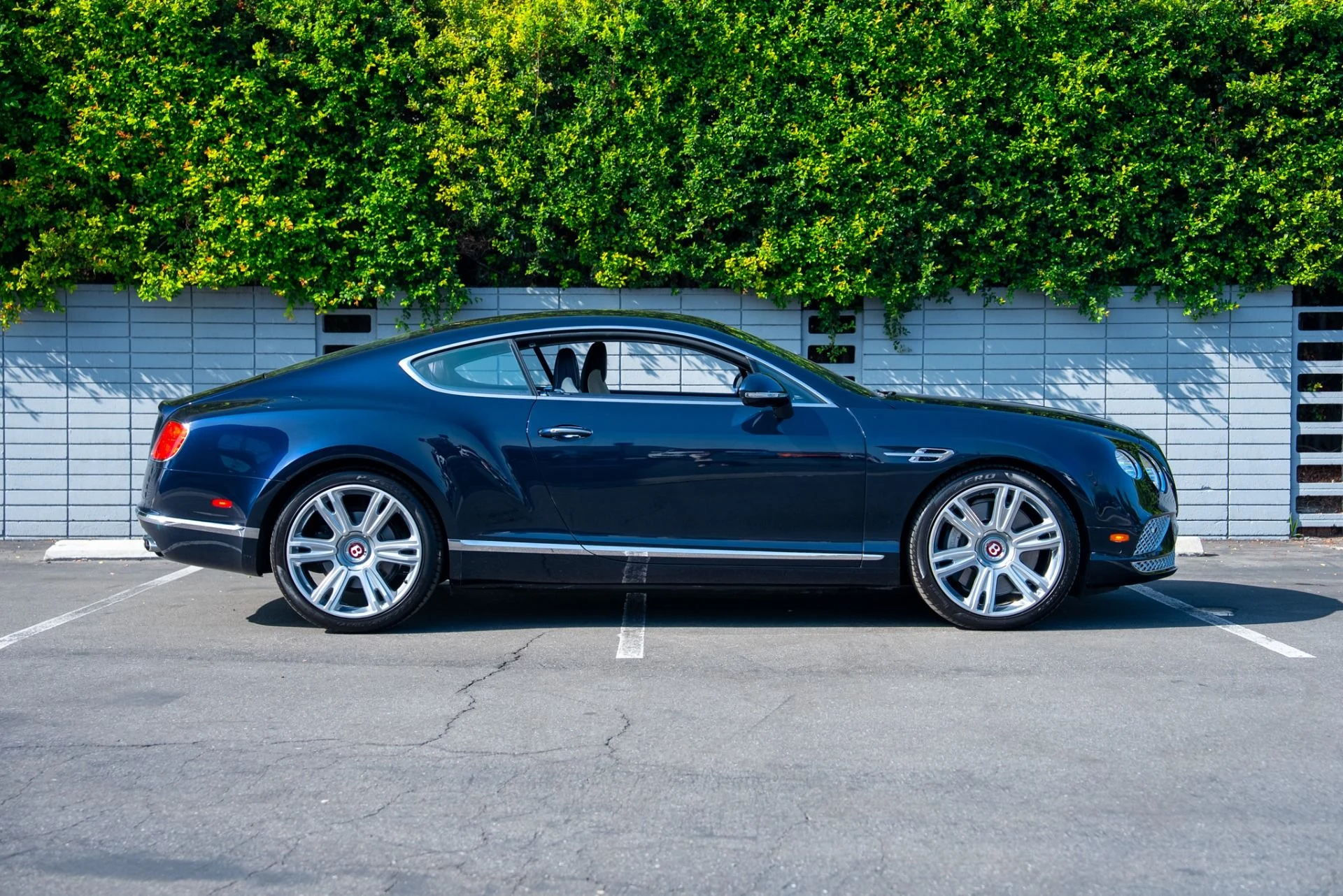 mph003_2917746154_Used_2016_Bentley_Continental_GT_V8_1762542267_68fafc2fa0