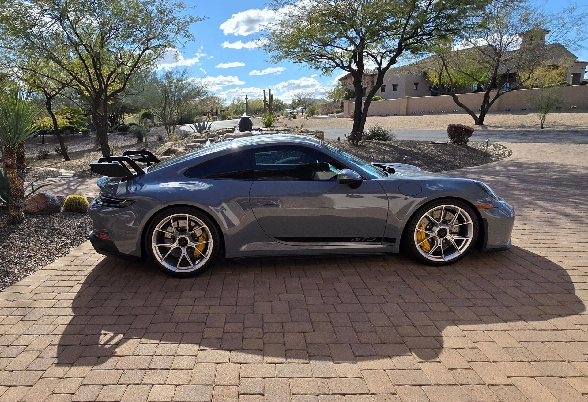 mph003_2920151642_Used_2024_Porsche_911_GT_3_1758748815_3a2958590a