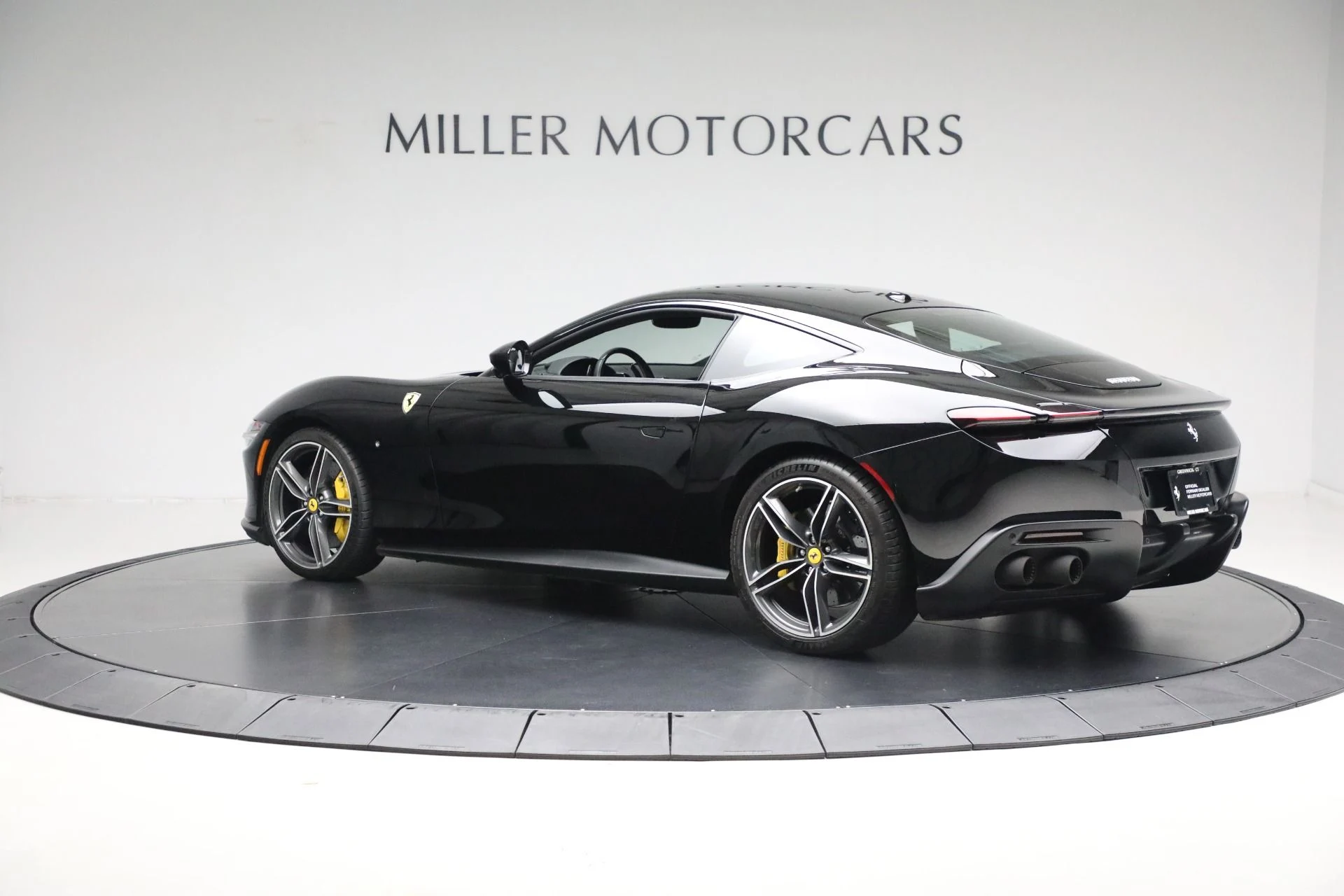 mph003_2925610986_Used_2021_Ferrari_Roma_1723555192_284b93bf5d