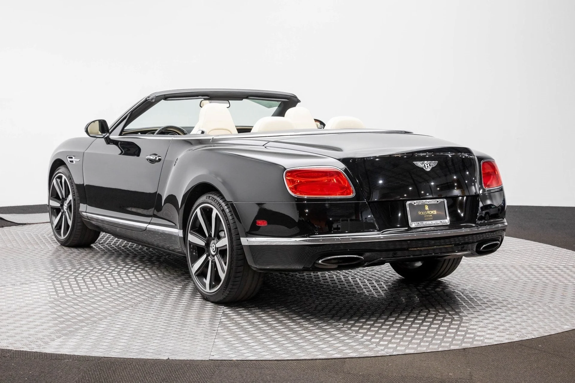 mph003_2928551478_4_a493bb70ba