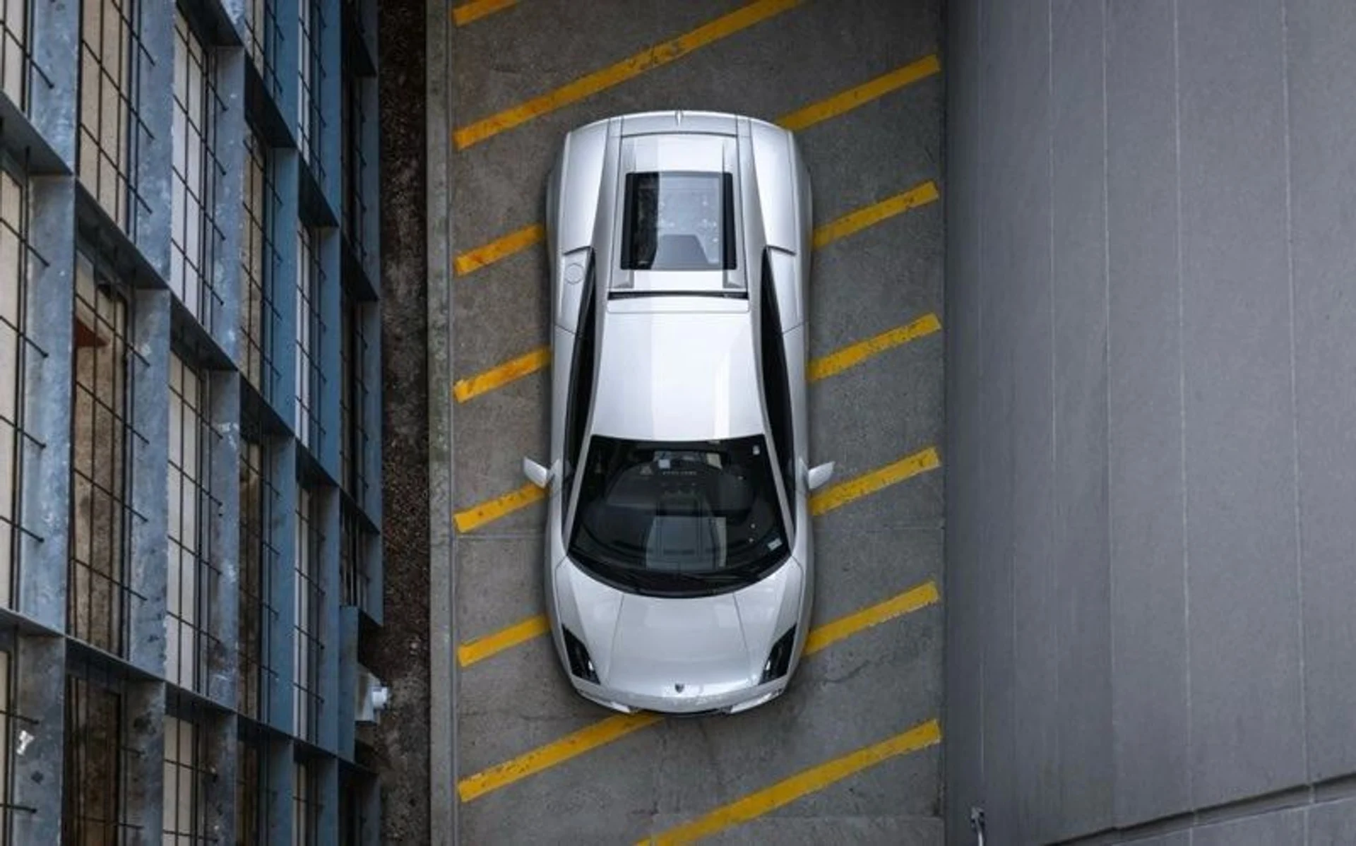 mph003_2933446771_Used_2009_Lamborghini_Gallardo_LP_560_4_1762986341_d011989003