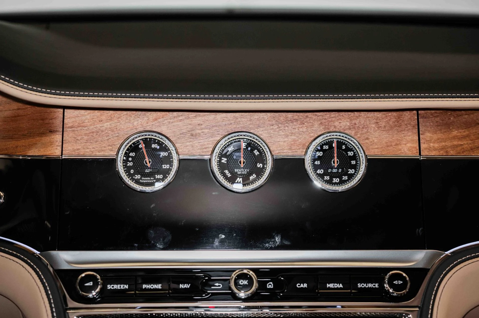 mph003_2935096129_Used_2024_Bentley_Flying_Spur_Edition_8_1717257938_14a7cd9c2a