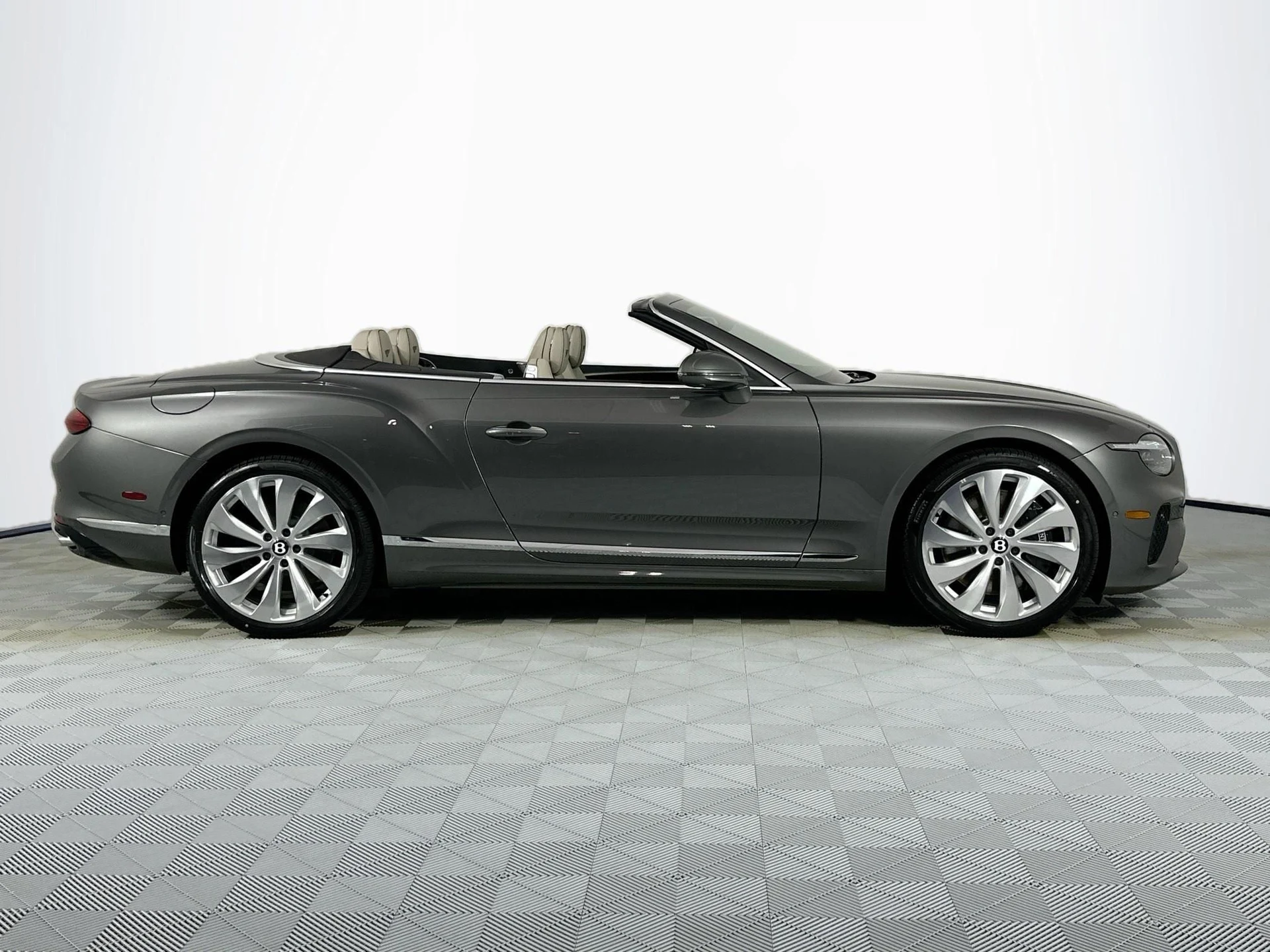 mph003_2935206849_4_28eedbdeb7