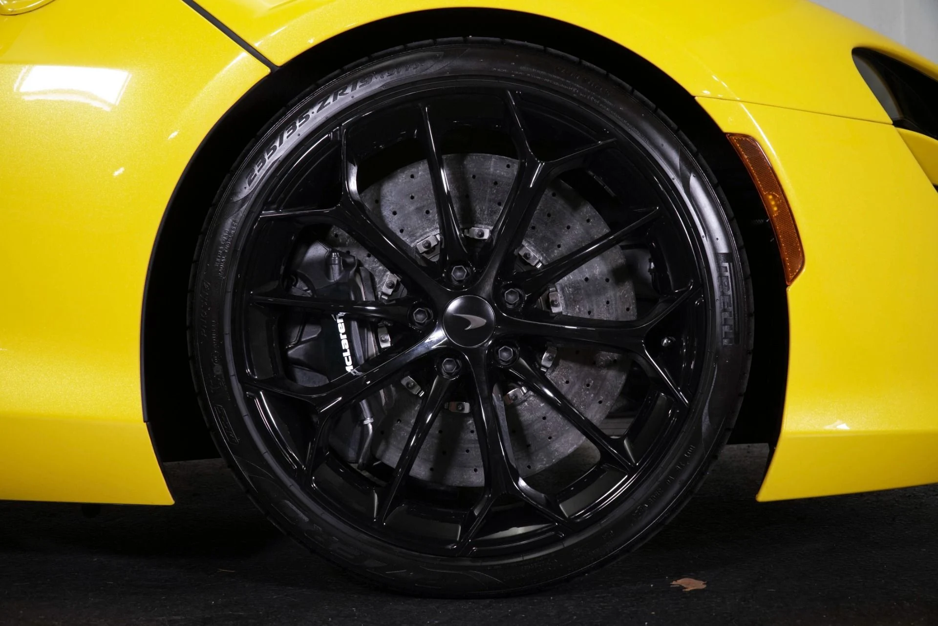 mph003_2937014871_Used_2025_Mc_Laren_Artura_Spider_1768807738_bda0e1396e