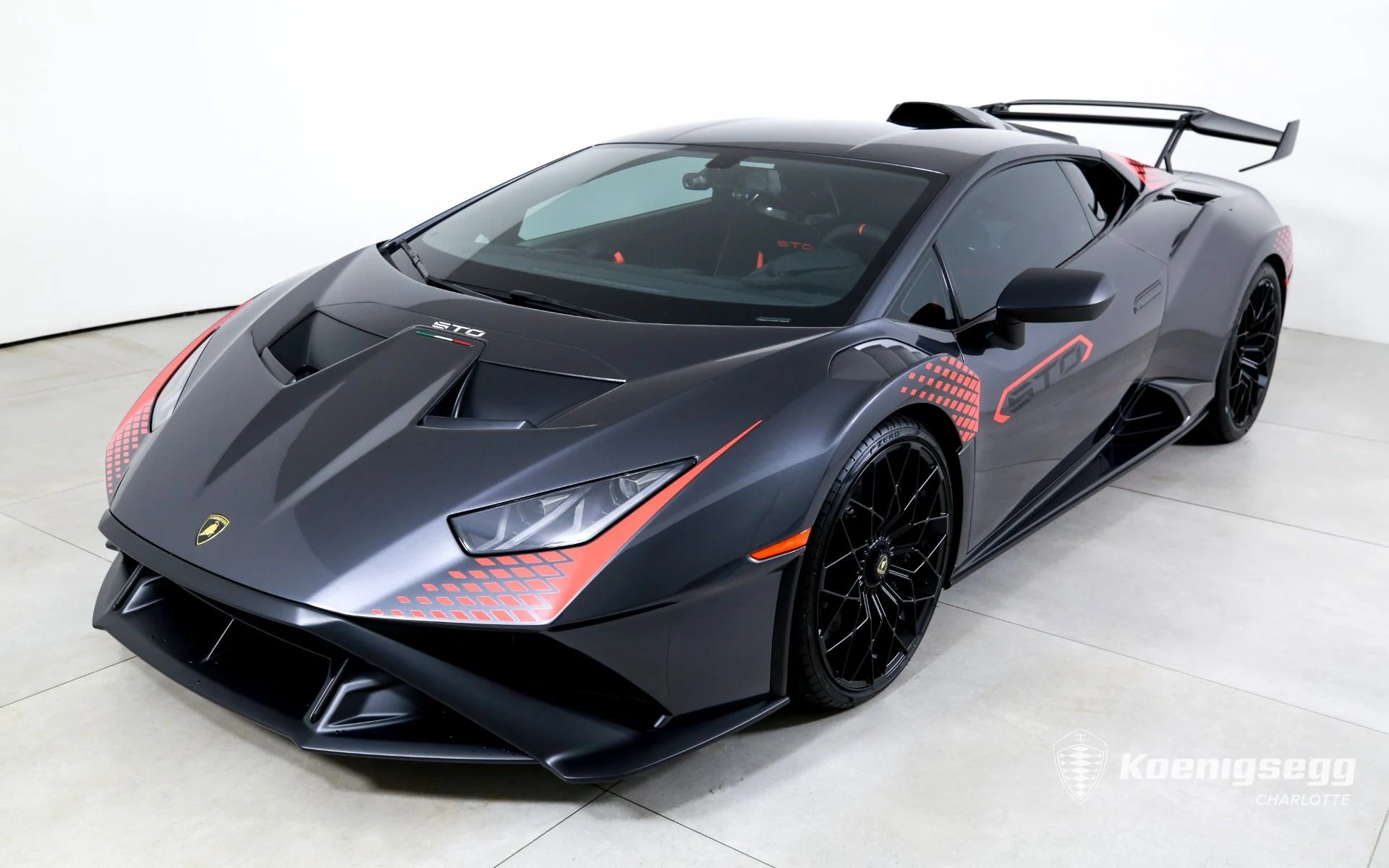mph003_2947009392_Used_2022_Lamborghini_Huracan_STO_1761056337_6887e9a15f