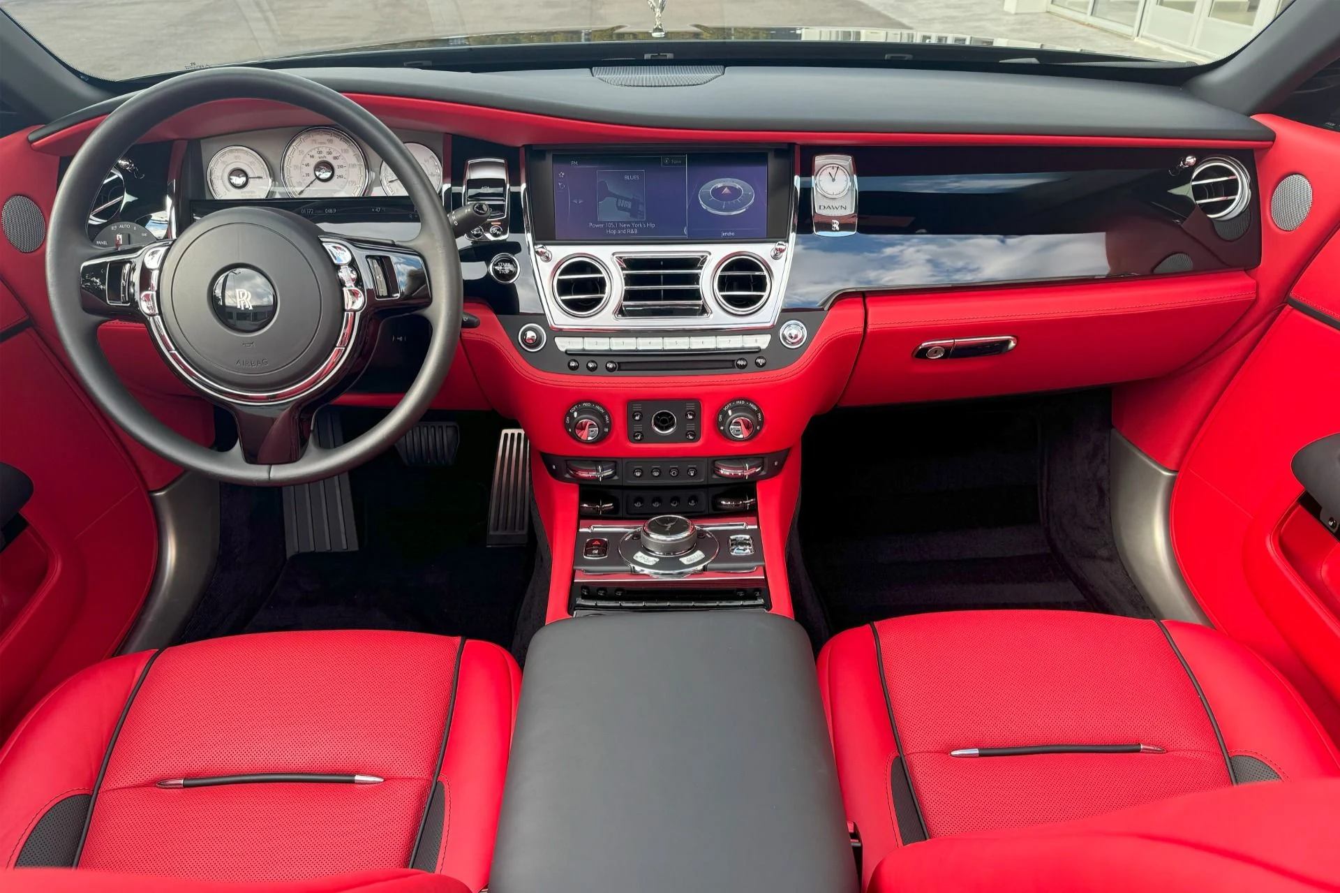 mph003_2950165017_Used_2020_Rolls_Royce_Dawn_1738172030_7a83d55eb2