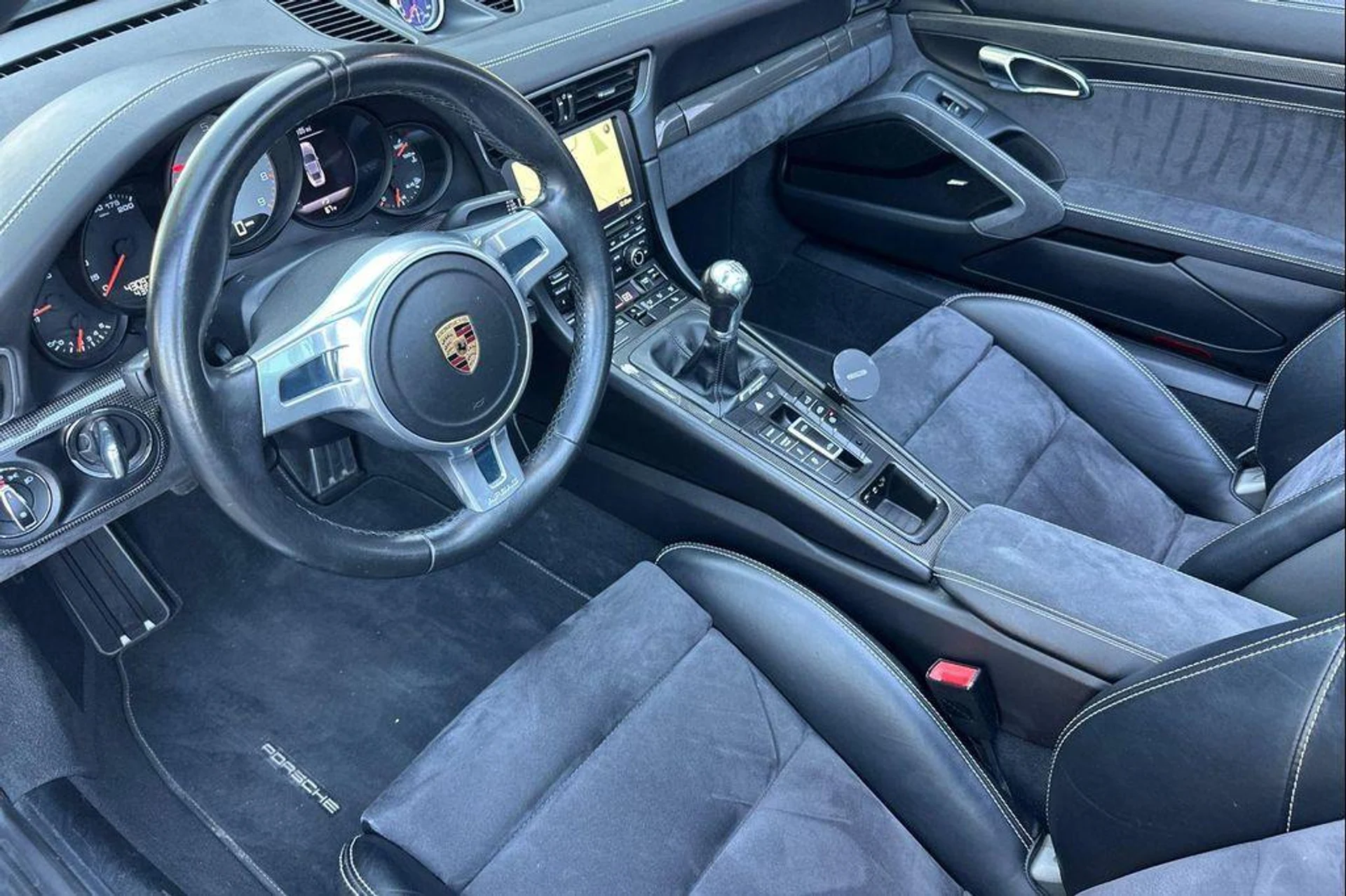 mph003_2954629755_2_B8h8wc5js58i_UERW_79fh_Z3_Rf2_U_5ef65333b6