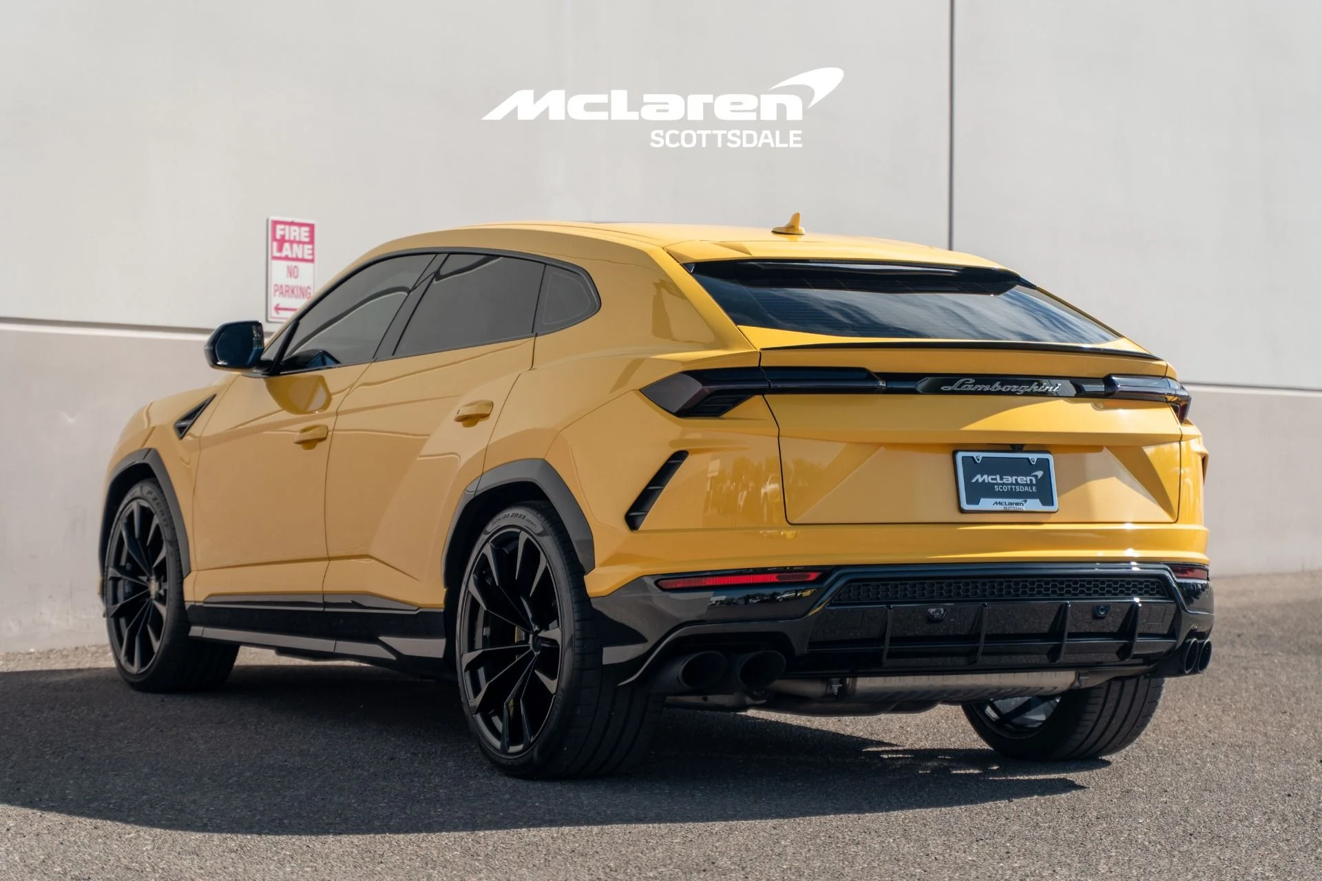 mph003_2963341737_Used_2021_LAMBORGHINI_URUS_1775537131_cbef6f5557