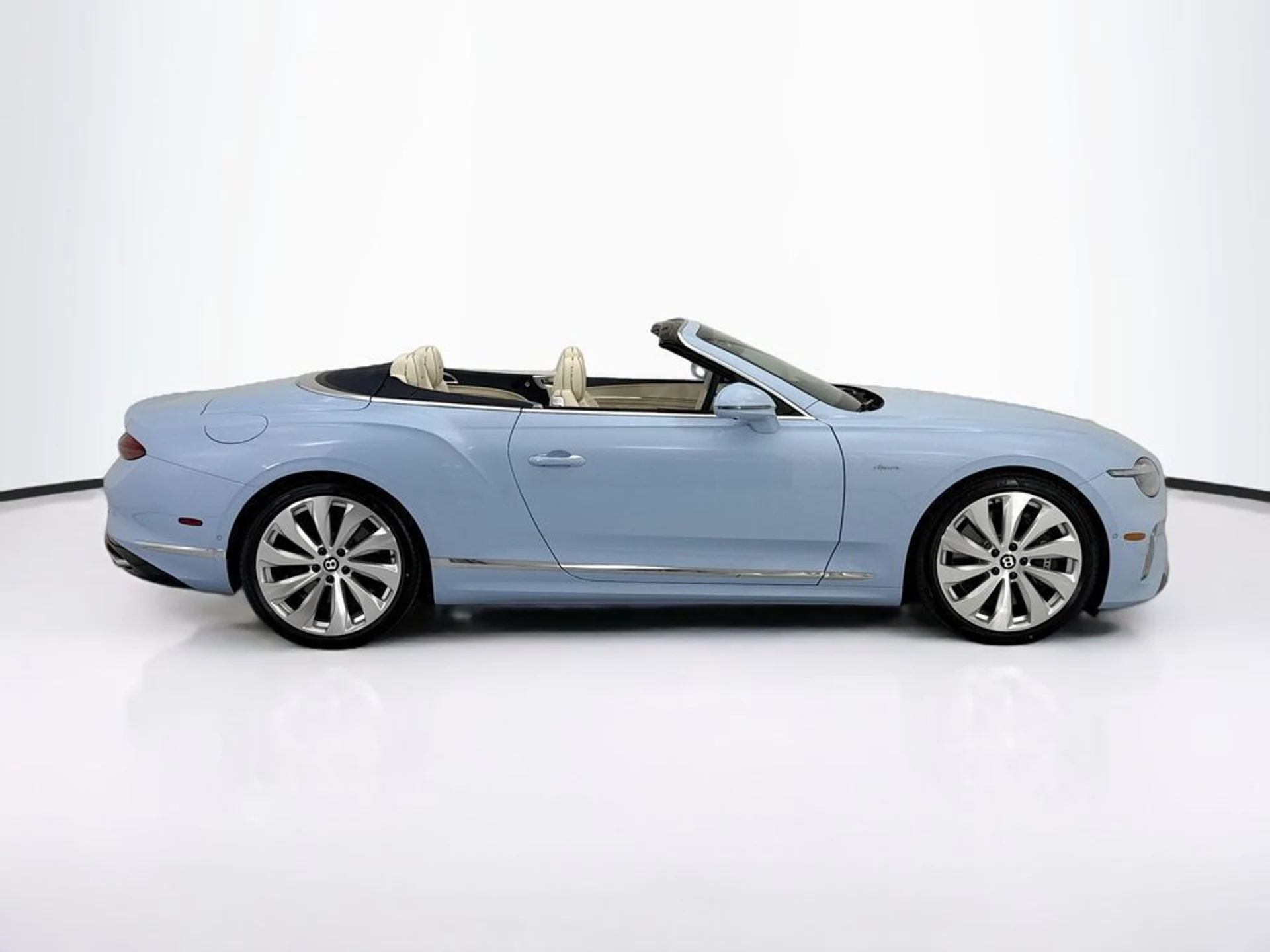 mph003_296342852_new_2026_bentley_continental_gtc_8119_23033468_4_1024_01d3650478