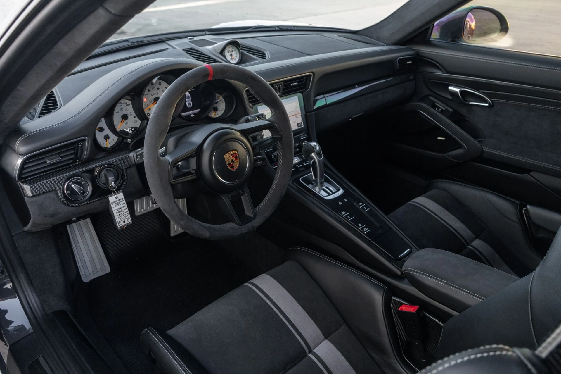 mph003_2971459251_Used_2018_Porsche_911_GT_3_1755272509_eb5cb6b0f9
