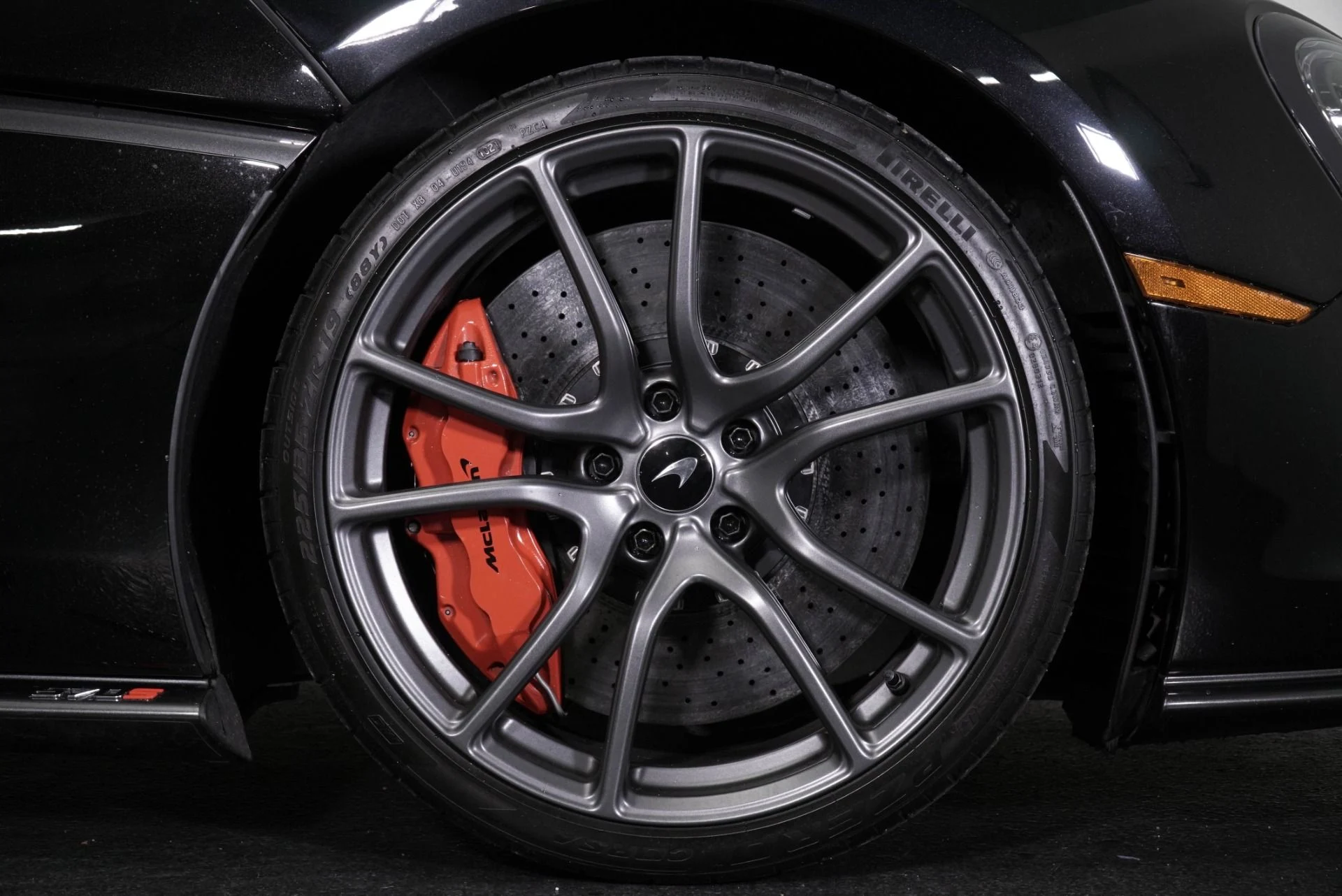 mph003_2990695734_Used_2019_Mc_Laren_570_S_1765307043_ef0631eab7