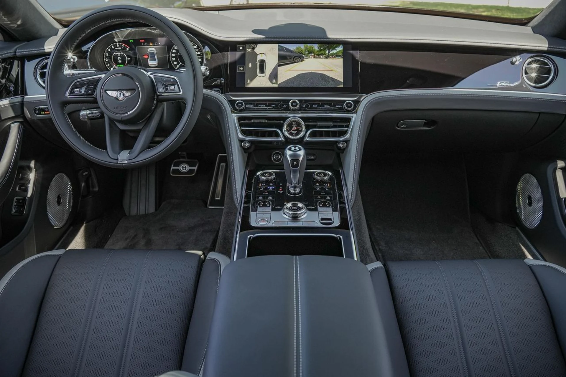 mph003_2993825473_Hi_Tech_Luxury_Imports_LLC_SCBBR_6_ZG_8_SC_021779_image_3_cb561d6335