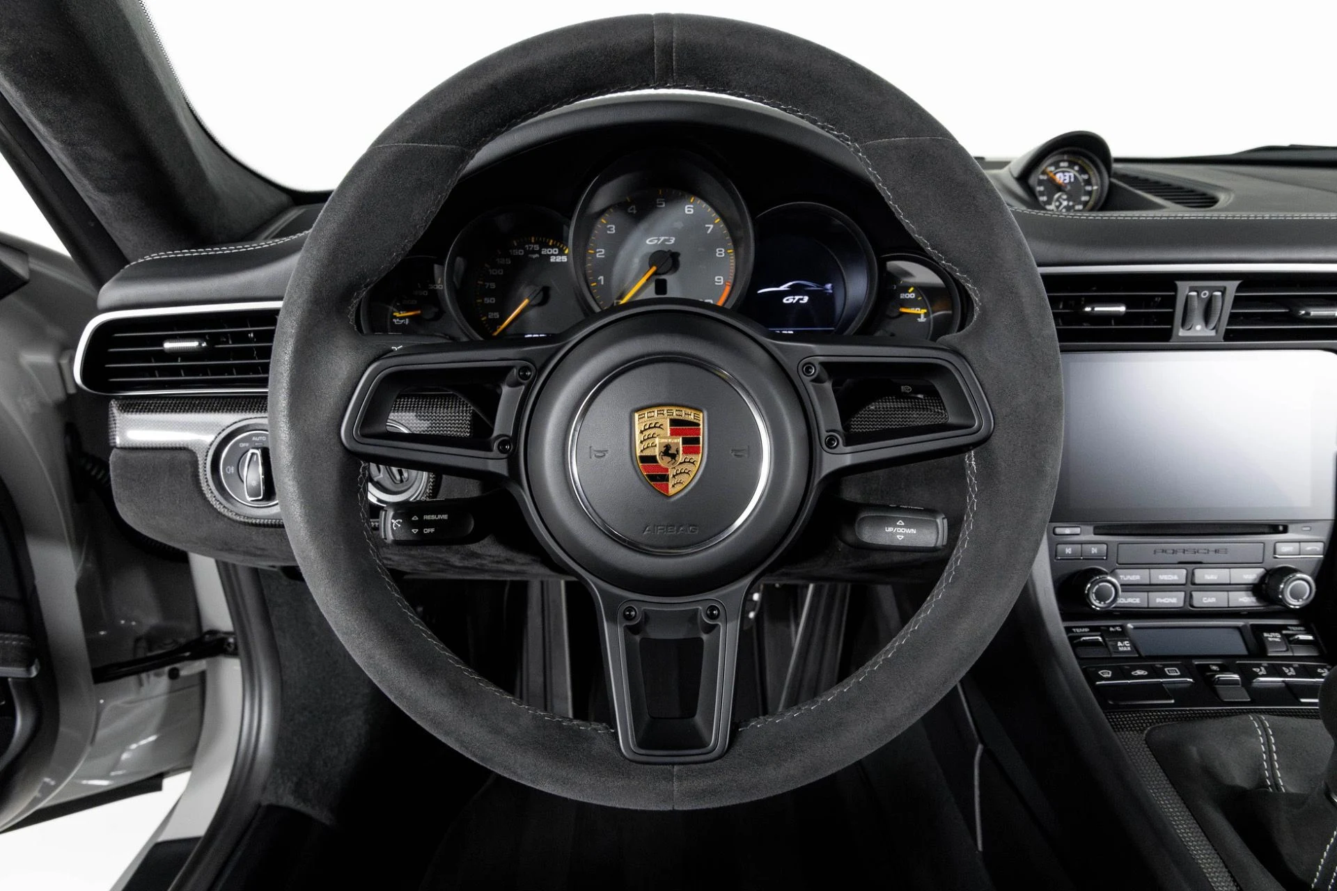 mph003_3003603919_Used_2018_Porsche_911_GT_3_1764361836_d8f3666bdc