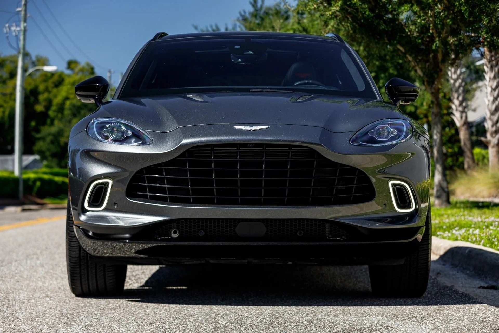 mph003_3006443063_Used_2021_Aston_Martin_DBX_b69cf4307e