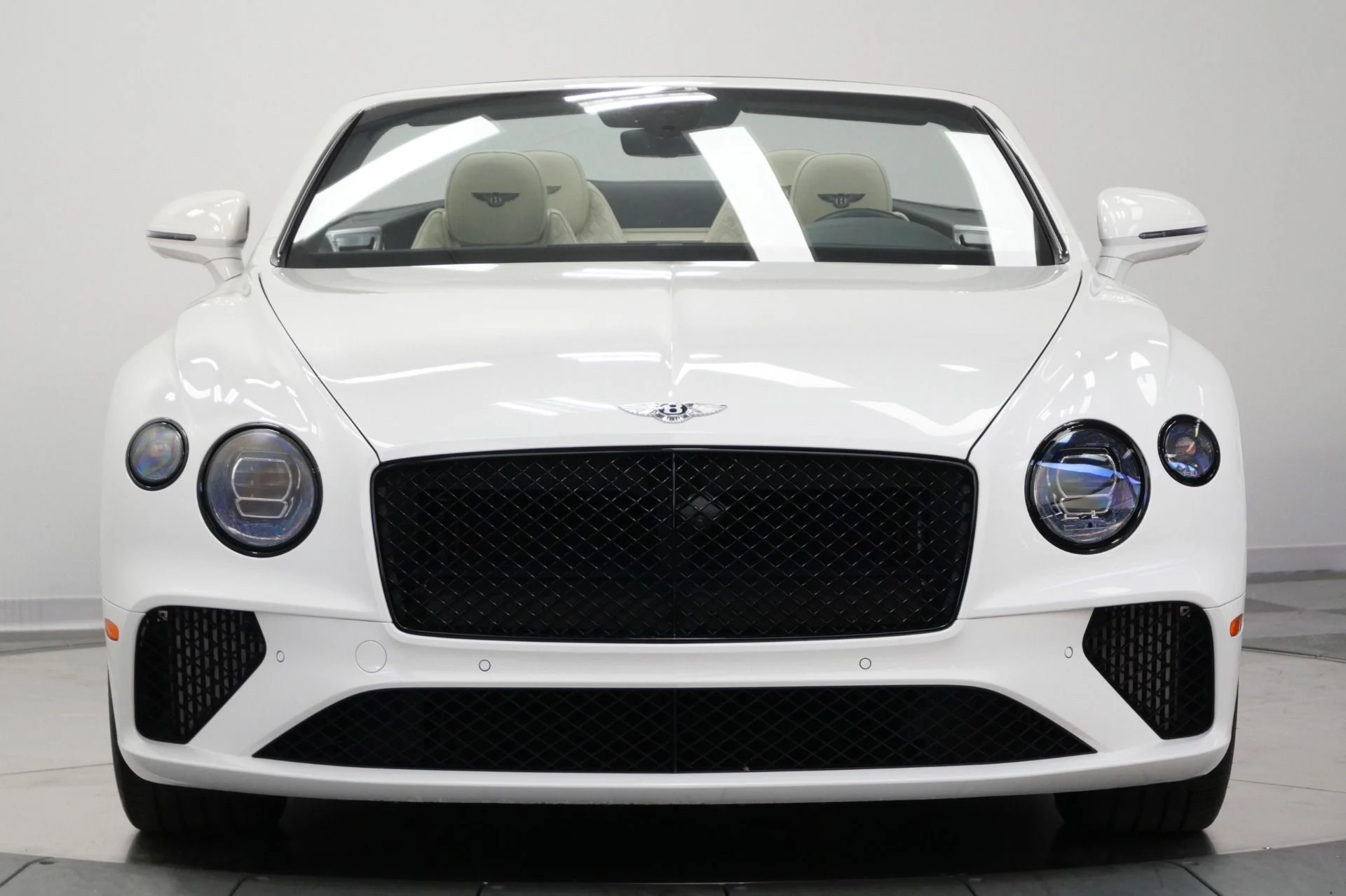 mph003_3008553618_Used_2022_Bentley_Continental_GTC_V8_Mulliner_Specification_Front_Seat_Comfort_Specification_1775574655_88ccb06f79