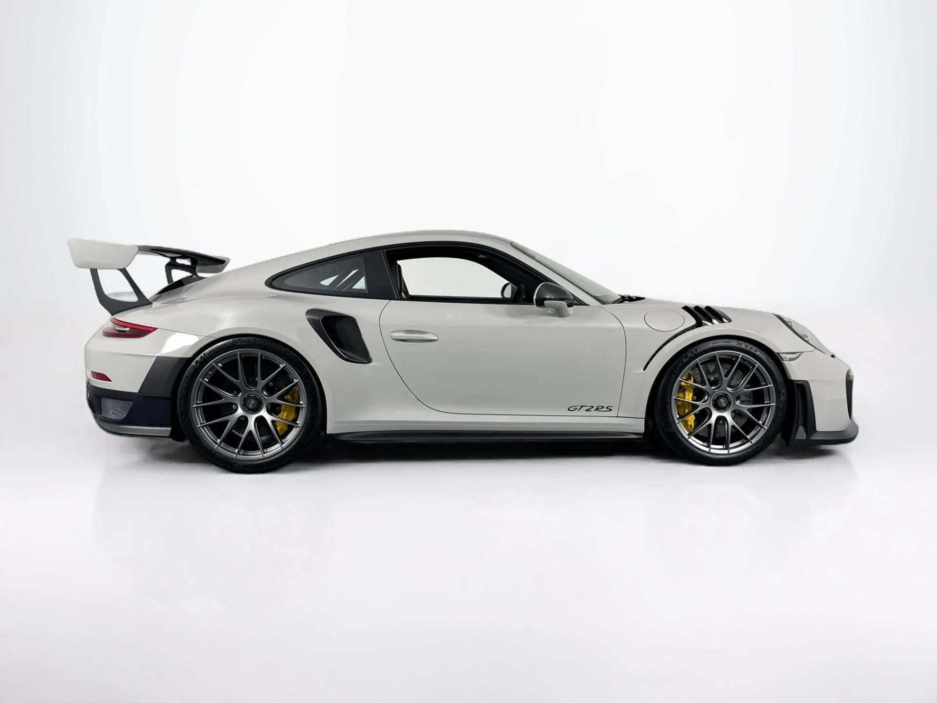 mph003_3011526849_Used_2018_Porsche_911_GT_2_RS_Weissach_Package_1784604473_b136a6f0c3