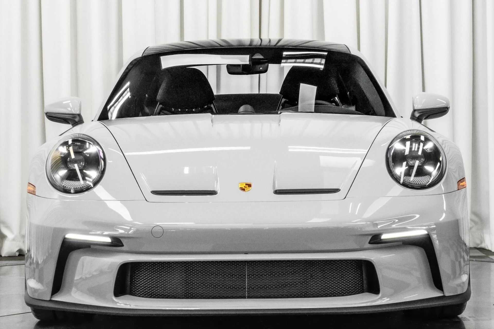 mph003_3014016258_Used_2024_Porsche_911_GT_3_Touring_1761939000_ce4265c245