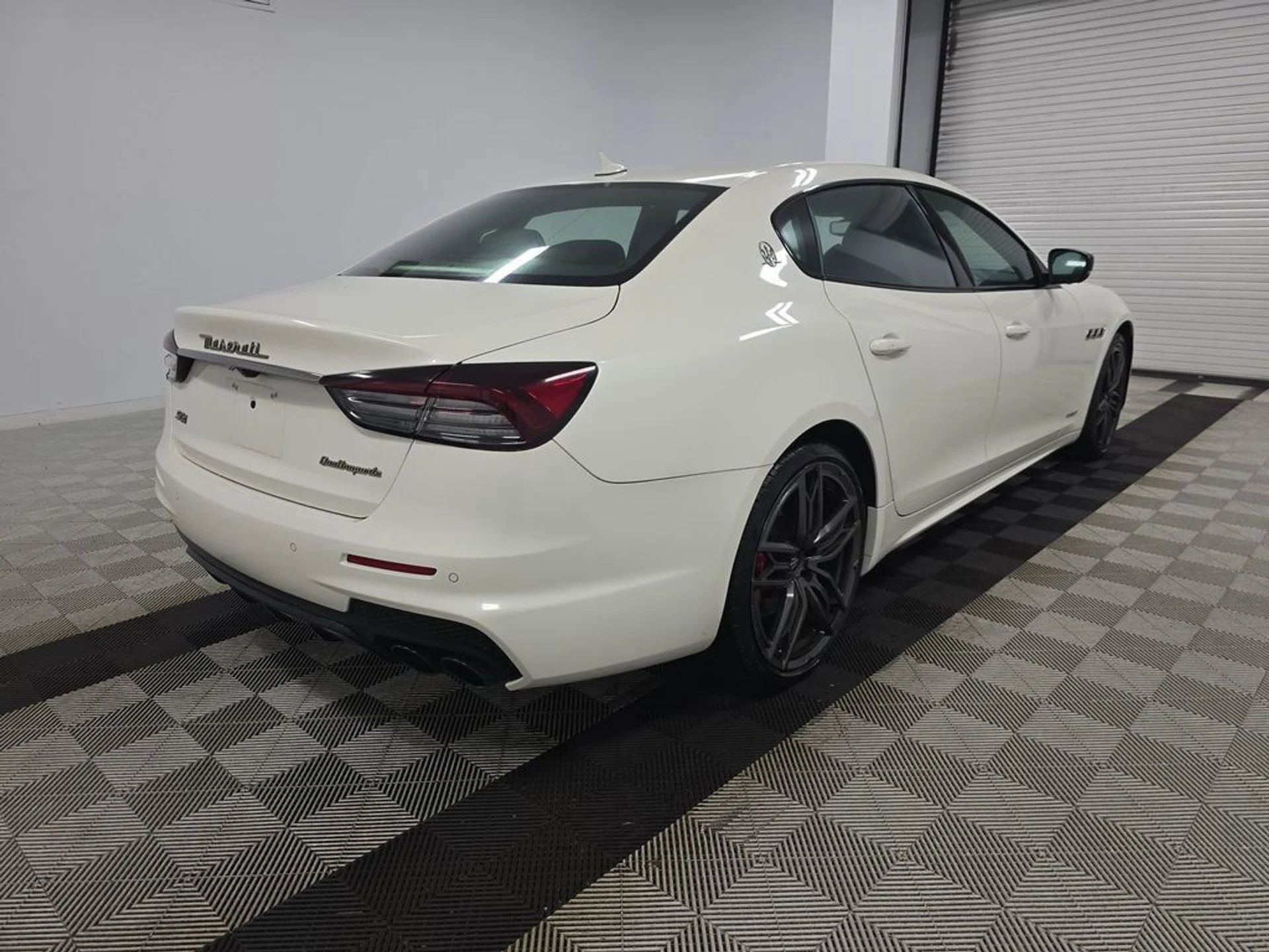 mph003_3023714344_fc84ae15b16647659bb4417acacbdc56_09e7876d1e