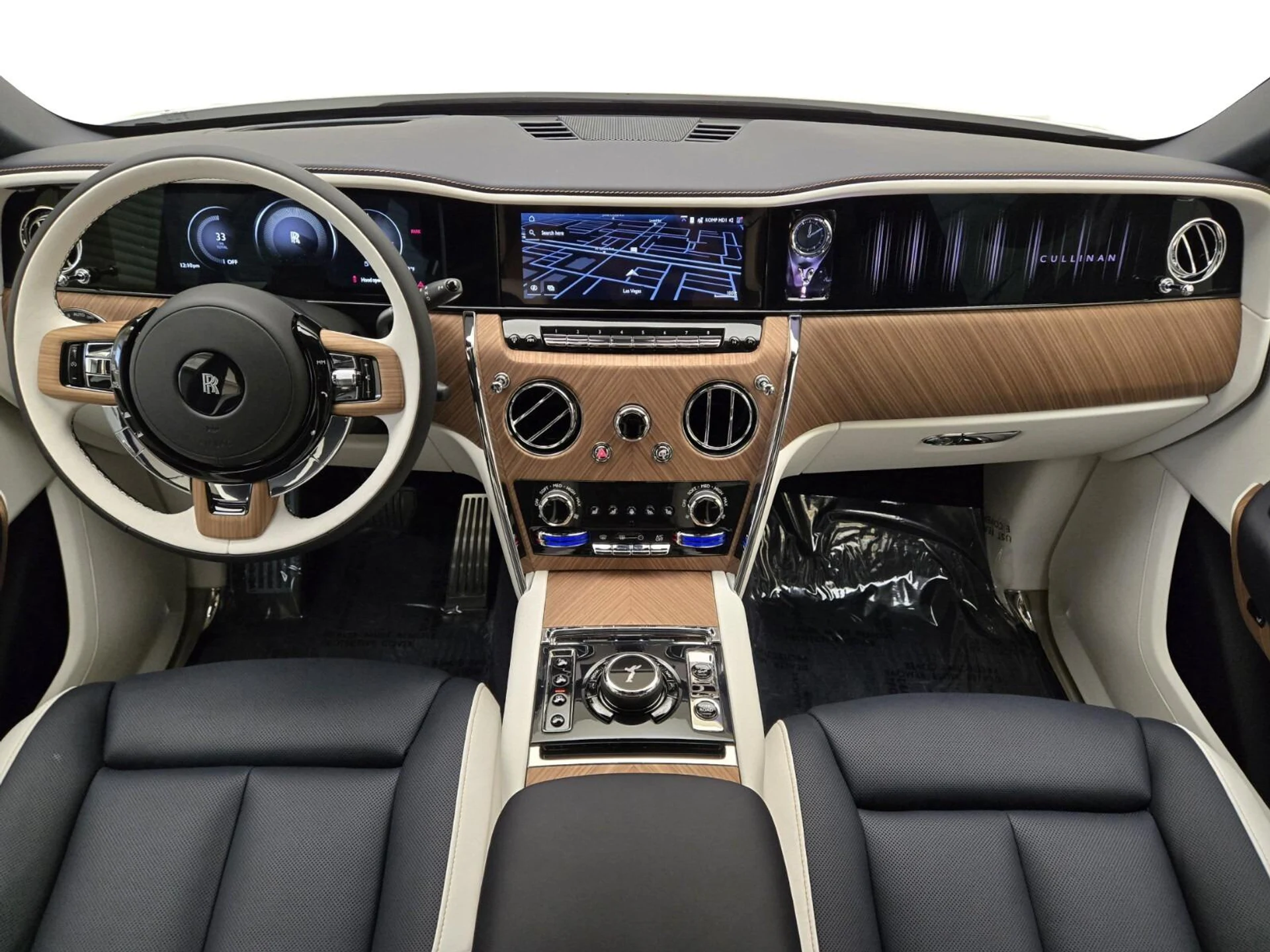 mph003_3034519705_New_2026_Rolls_Royce_Cullinan_1776403034_676c04386e