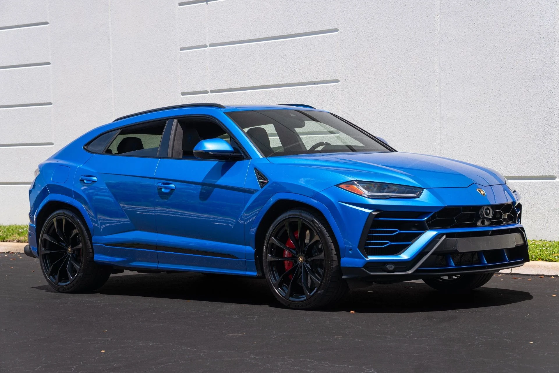 mph003_3036648442_Used_2019_Lamborghini_Urus_1781242066_0a0a0d27a3