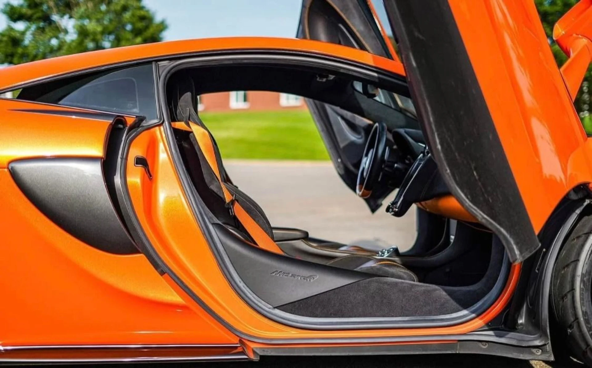 mph003_3042012072_Used_2017_Mc_Laren_570_S_1756226911_9ea36767cb