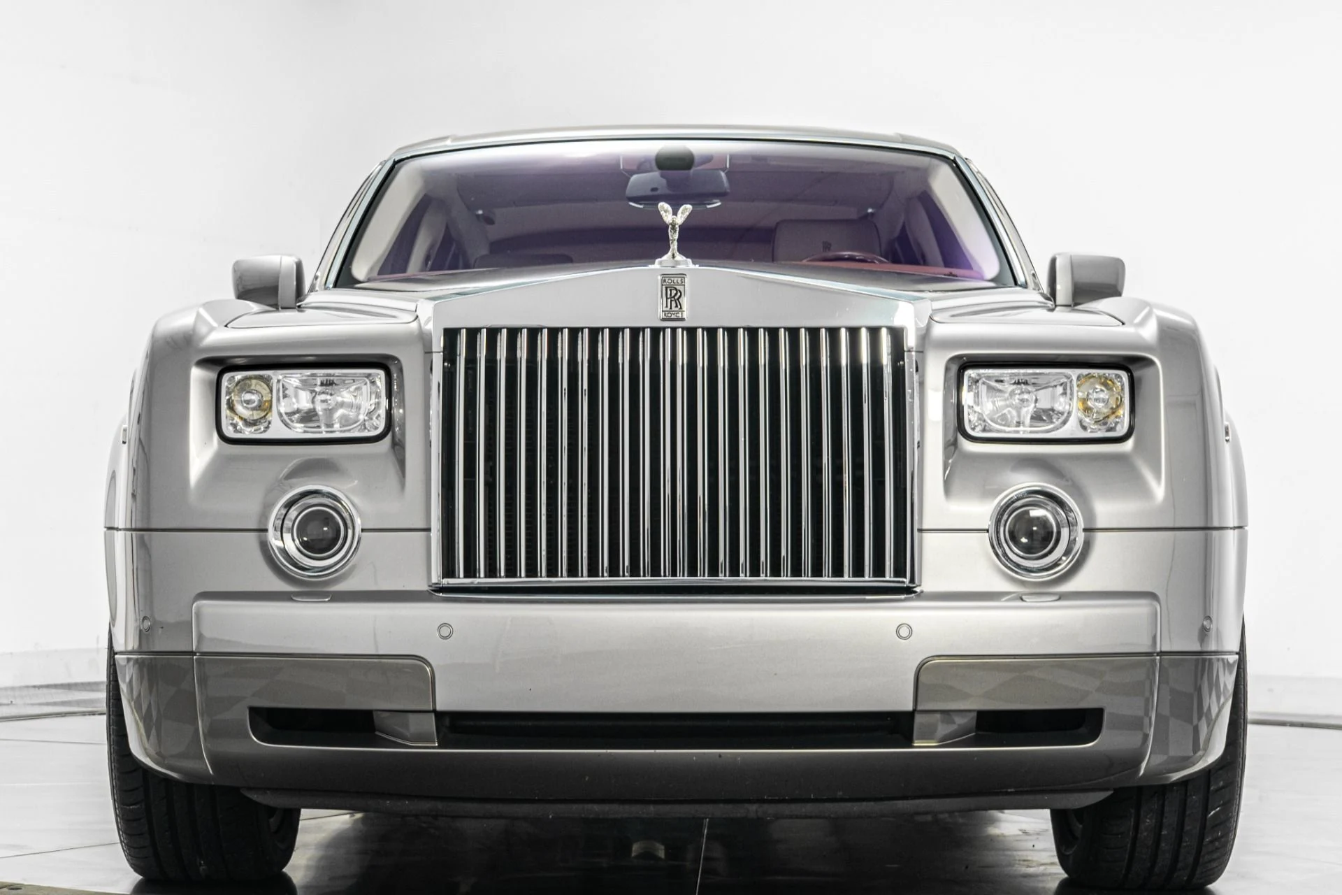 mph003_3045819047_Used_2007_Rolls_Royce_Phantom_Two_Tone_Exterior_and_Interior_Chromed_Wheels_1782334451_cb14b3d105