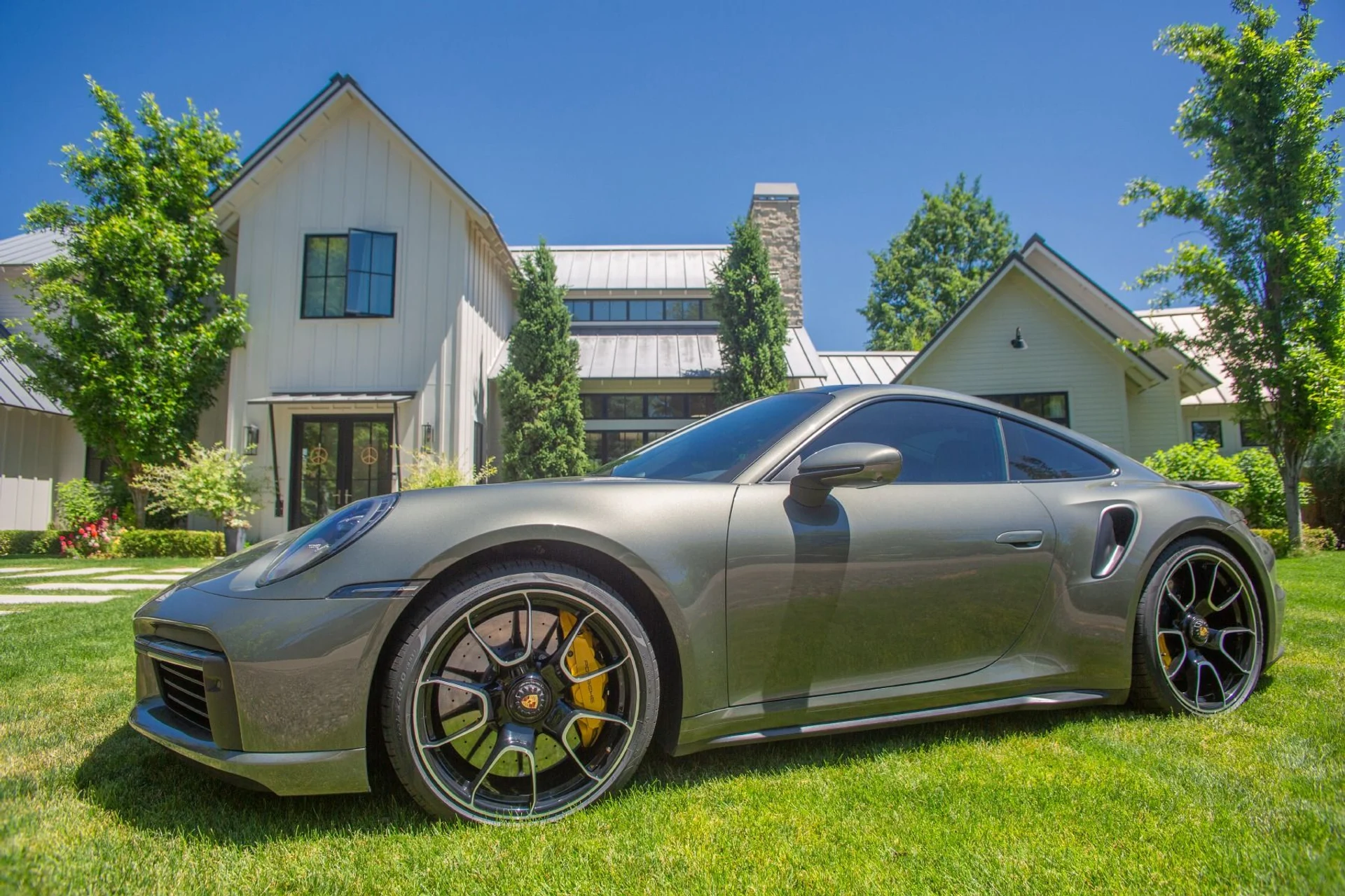 mph003_3049344972_Used_2021_Porsche_911_Turbo_S_1780951392_341f8ce153