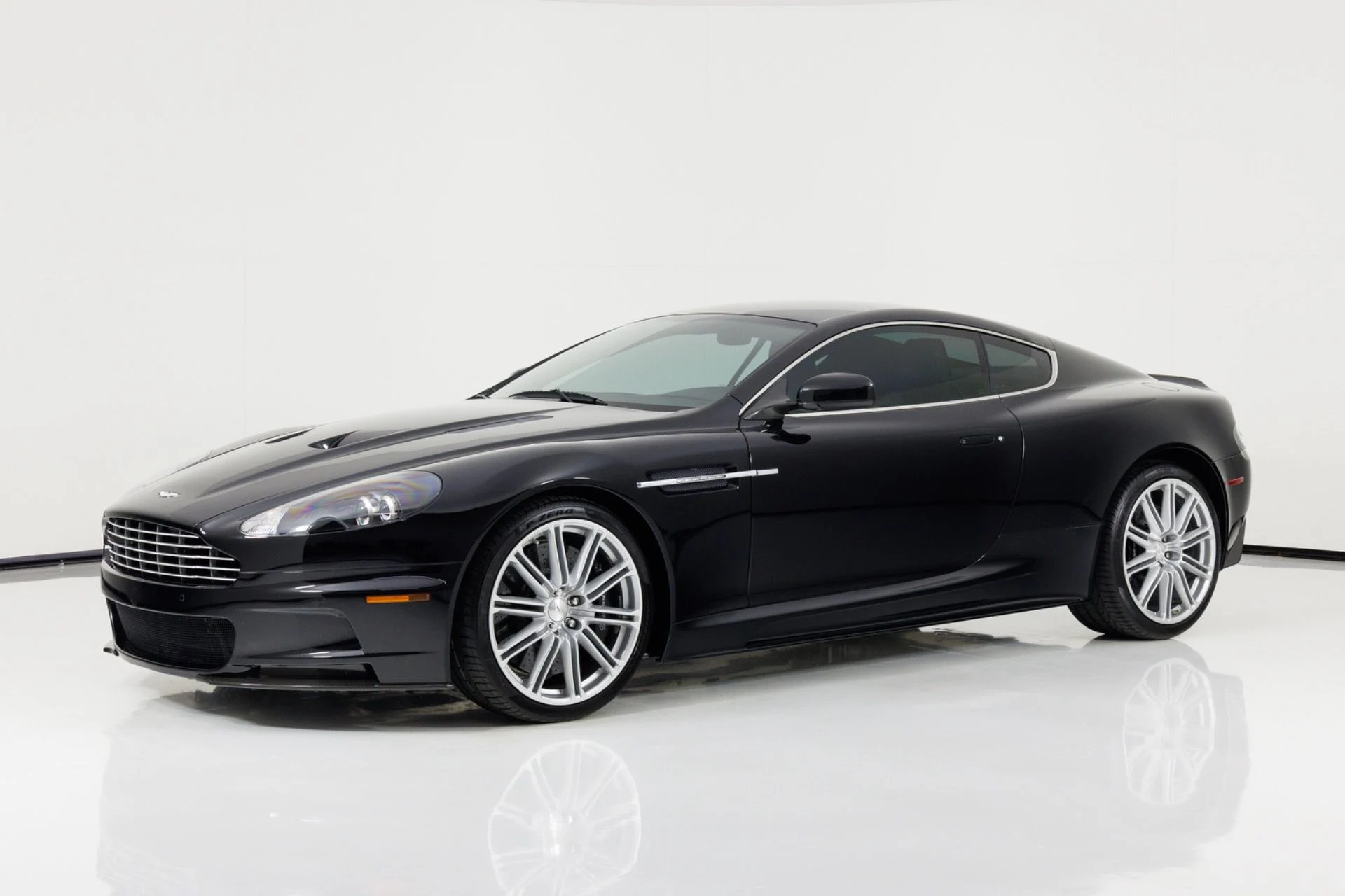 mph003_3055845444_Used_2009_Aston_Martin_DBS_V12_Manual_1783451296_ff9f7fc90f