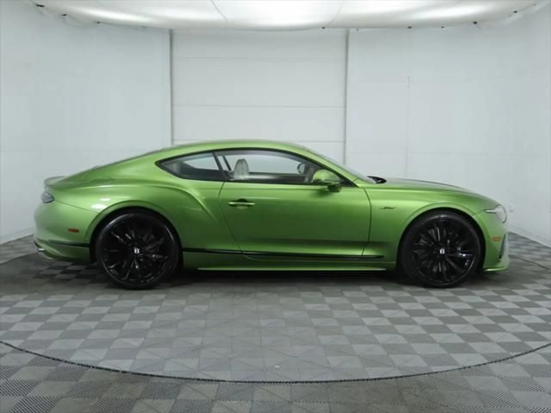 mph003_3056449859_used_2025_bentley_continental_gtspeedcoupe_8119_23003283_4_640_005dad5d1d