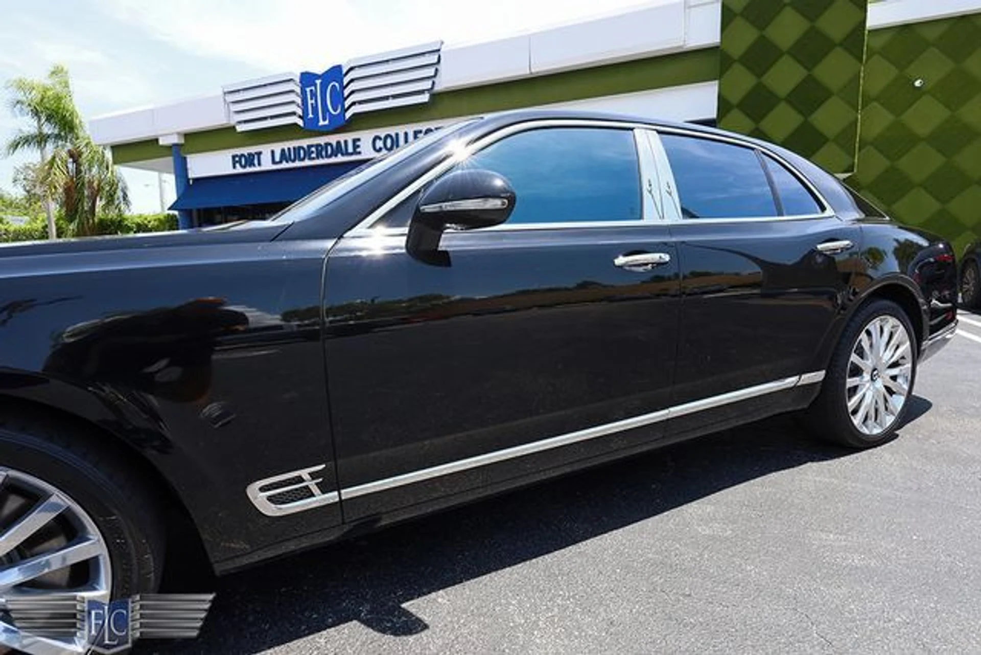 mph003_3073005251_used_2017_bentley_mulsanne_sedan_6305_23067506_8_640_509881e861