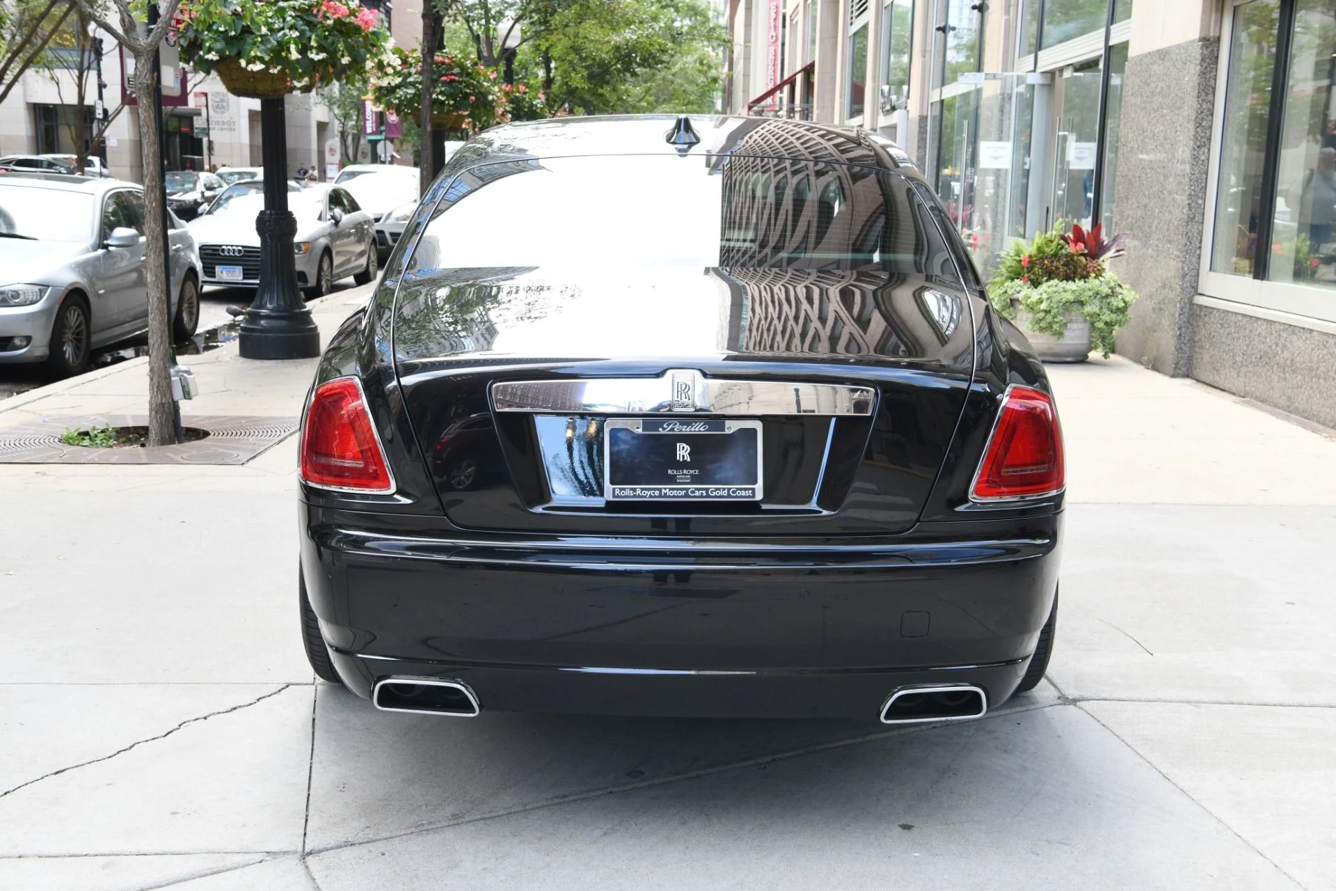 mph003_3083122287_11957_p5_l_4c8004c1a1