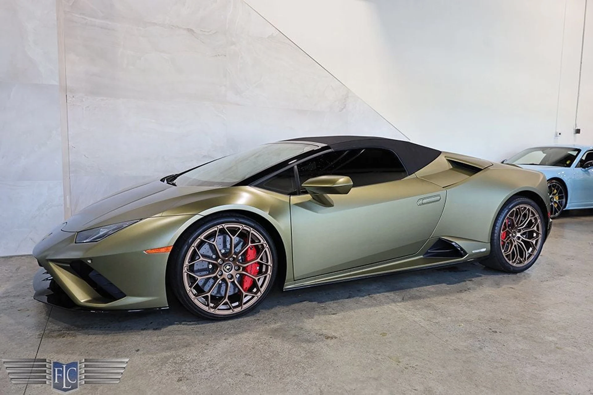 mph003_3088434694_used_2022_lamborghini_huracan_evo_spyderrwd_9689_22989823_4_1024_ad829b0cb4
