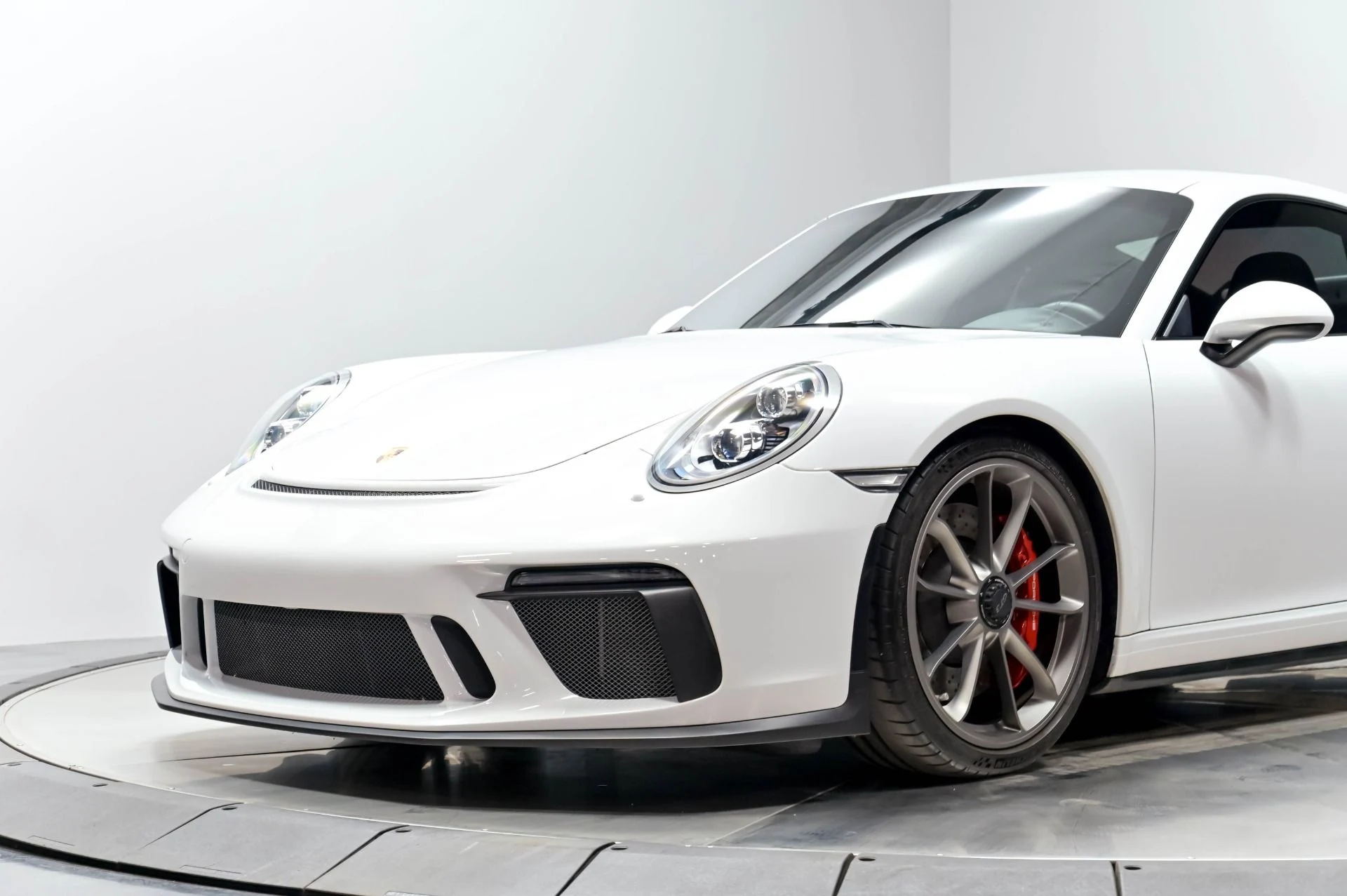 mph003_3089066540_Used_2018_Porsche_911_GT_3_1778195447_e3dc649dde