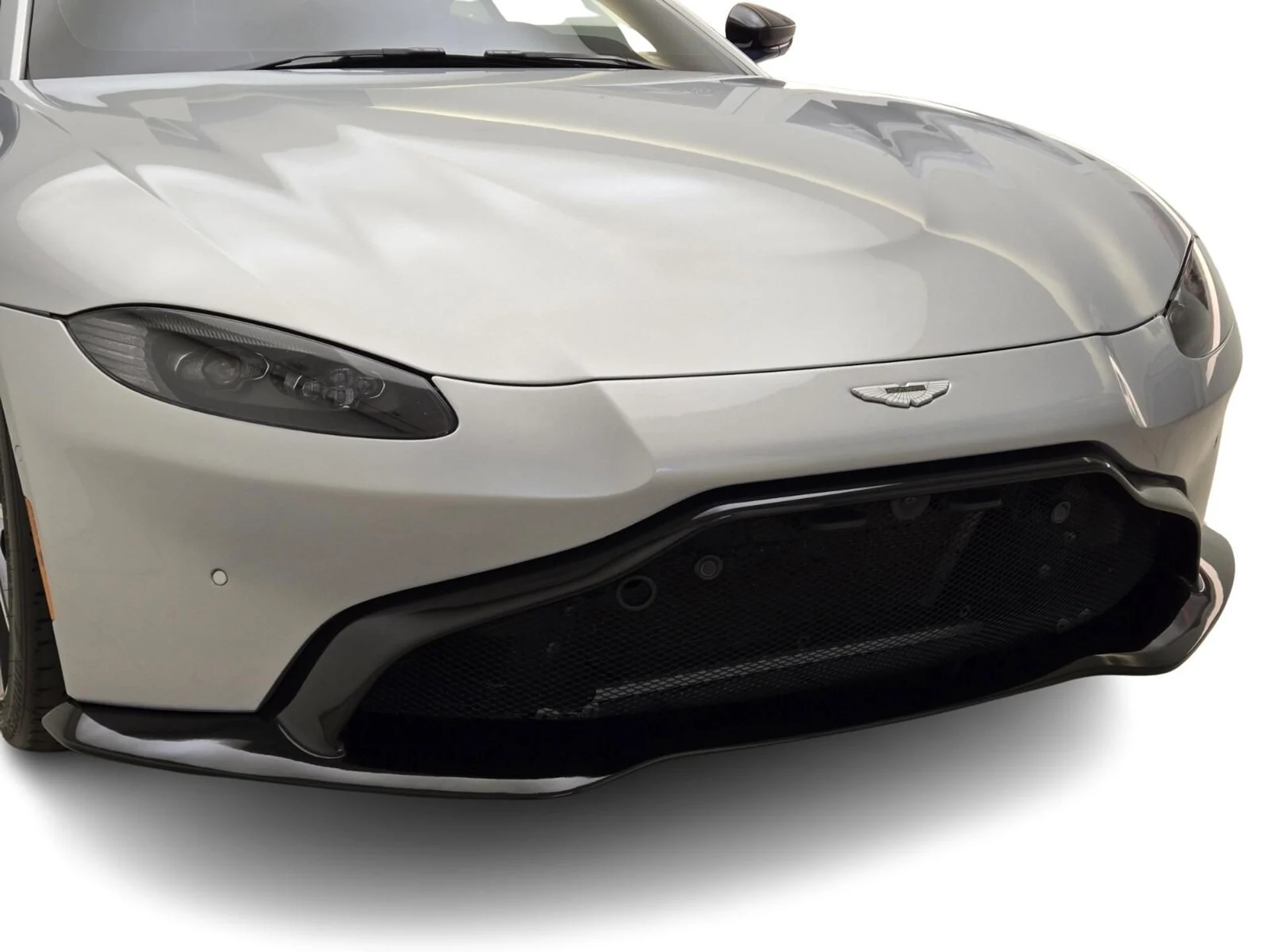 mph003_3093747161_Used_2019_Aston_Martin_Vantage_1756191165_6bcb396d52