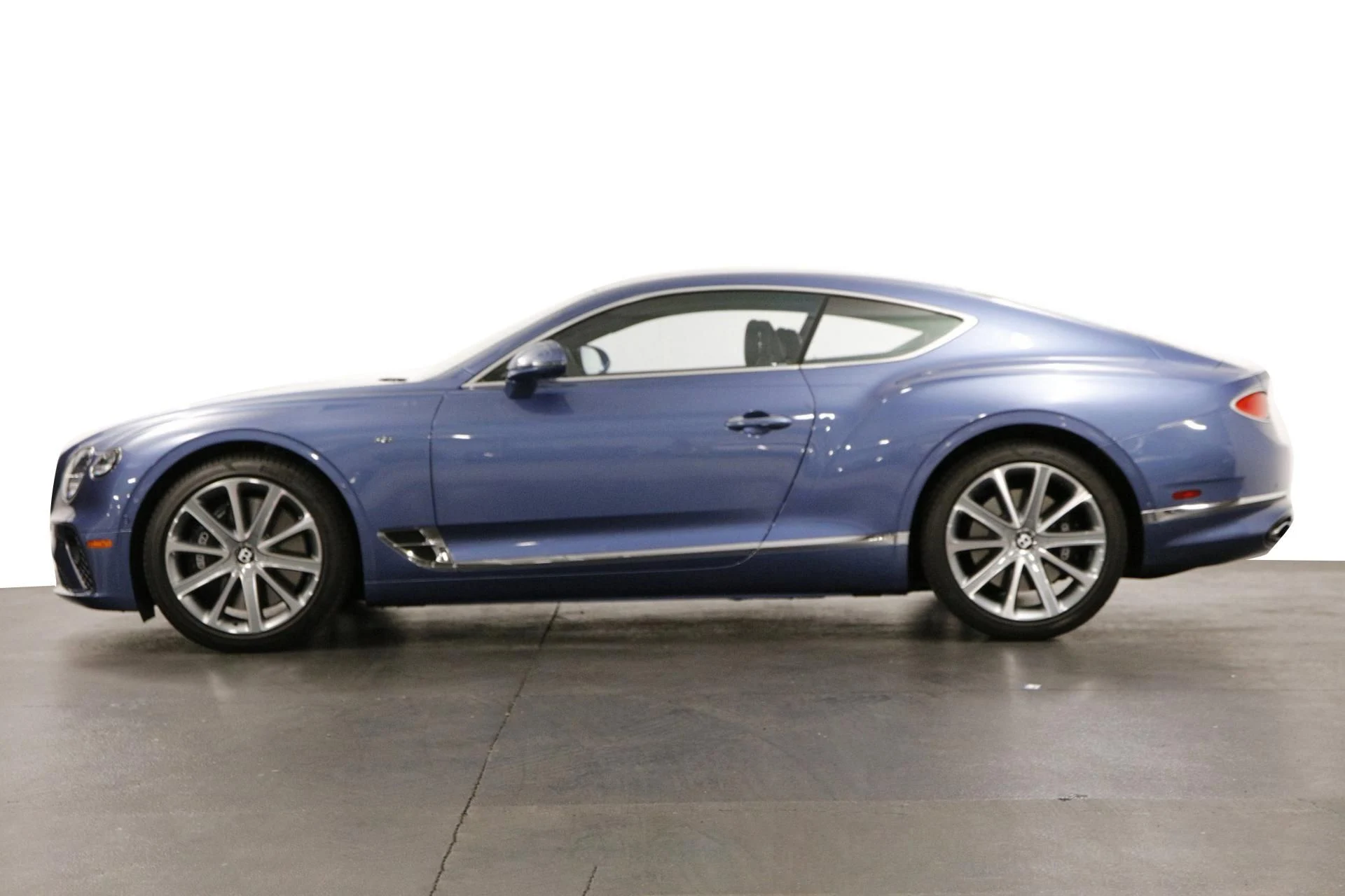 mph003_3097913957_Used_2022_Bentley_Continental_GT_V8_1682771356_ffc91697f1