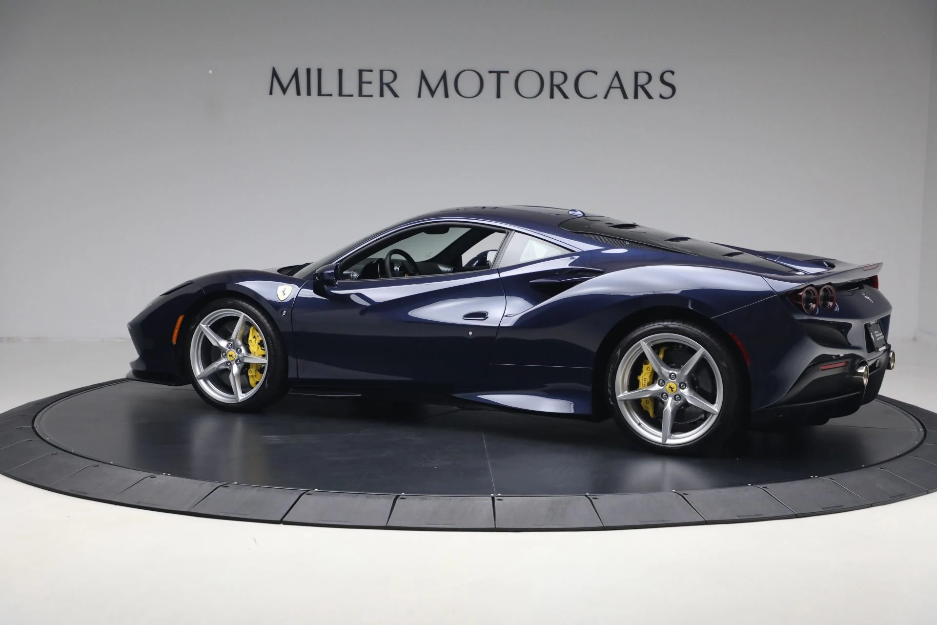 mph003_3106410641_Used_2022_Ferrari_F8_Tributo_1778862523_b02811517c
