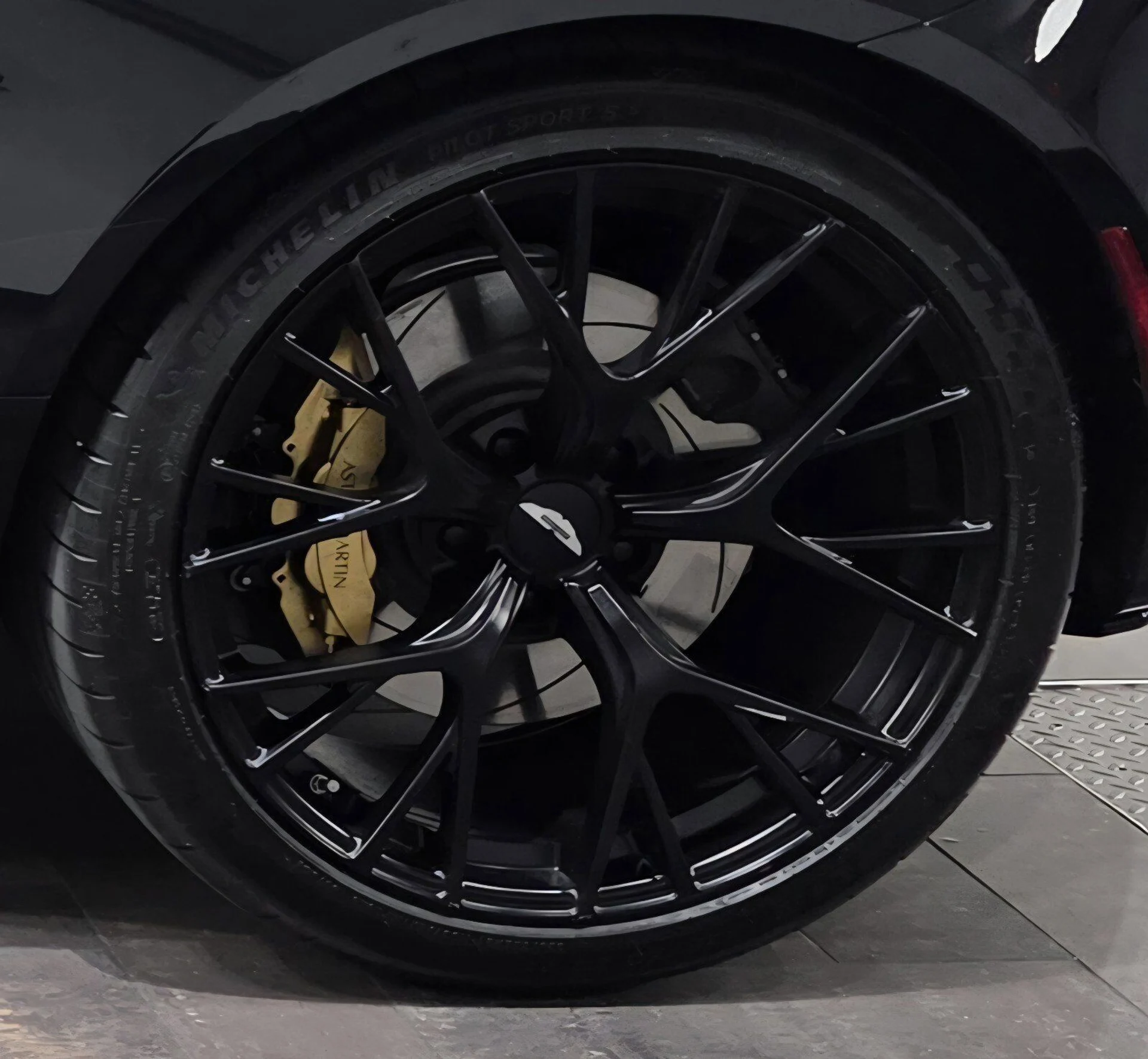 mph003_3108158661_2b28f02680ea4de0da7b8482b316d014_84e86a006c