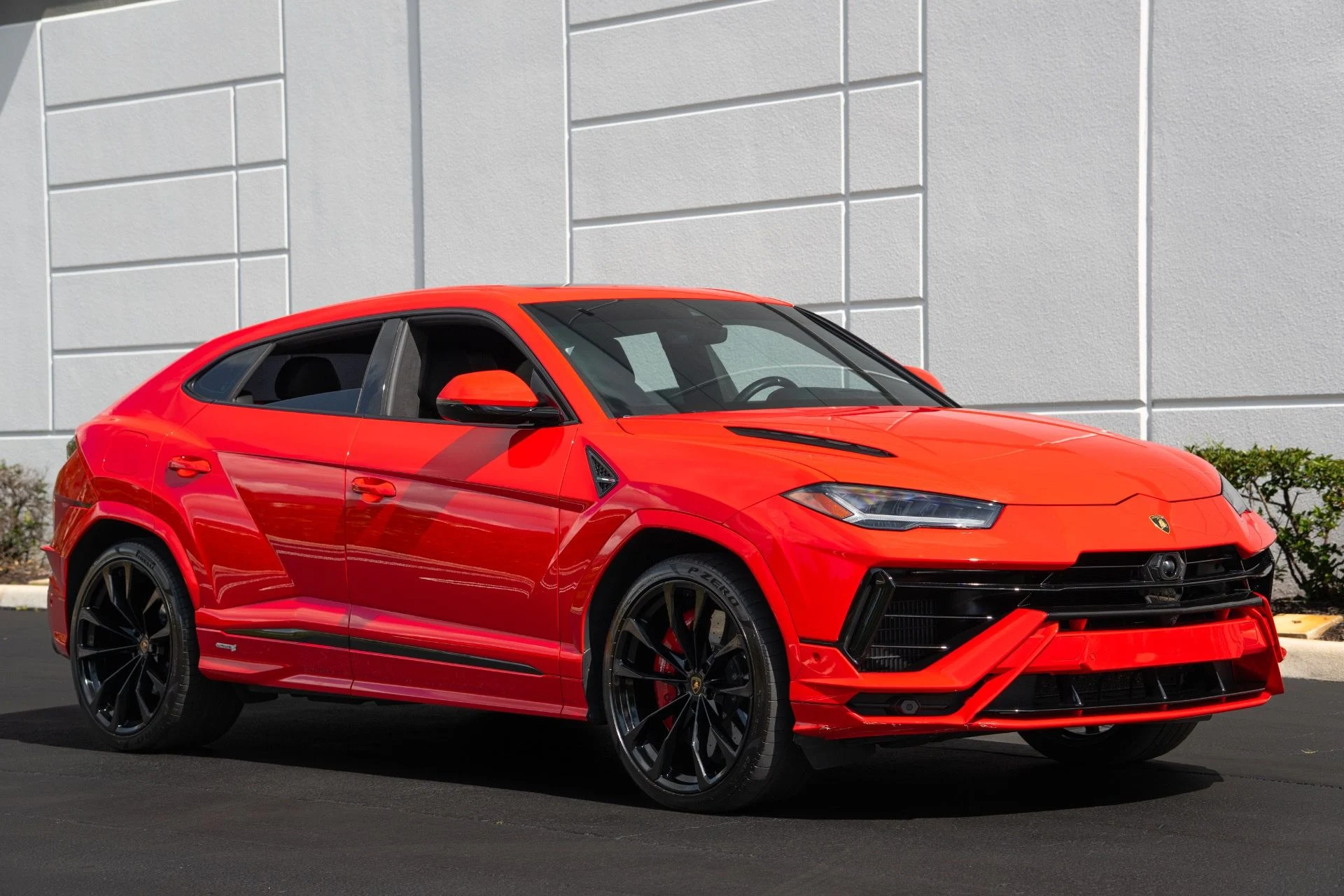 mph003_3112033117_Used_2023_Lamborghini_Urus_S_1771018679_f7a92b3569